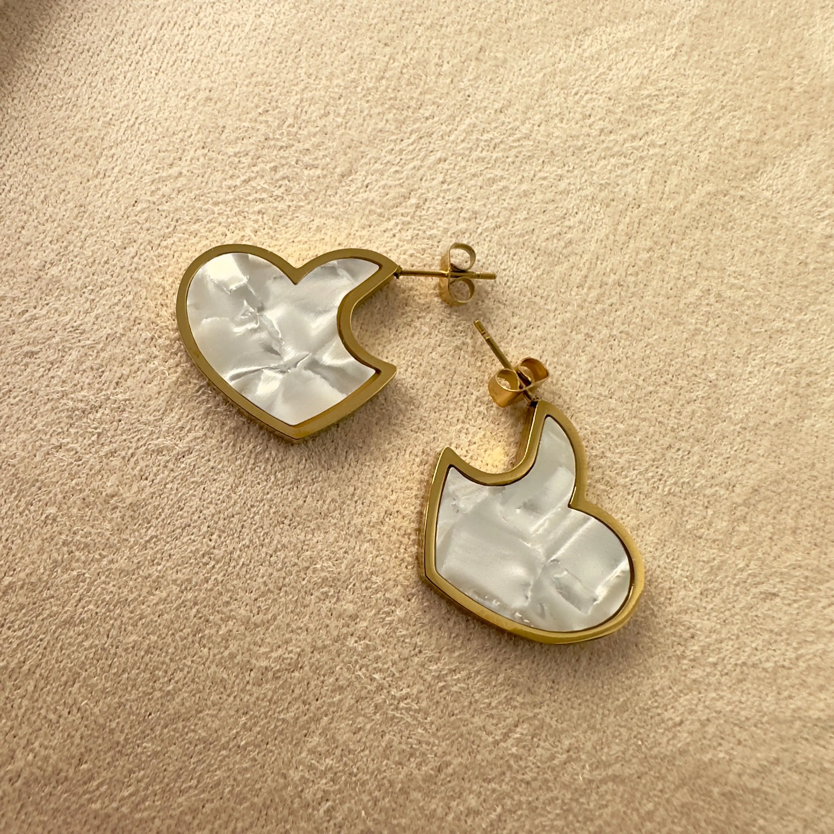 Sedefli Kalpli Küpe