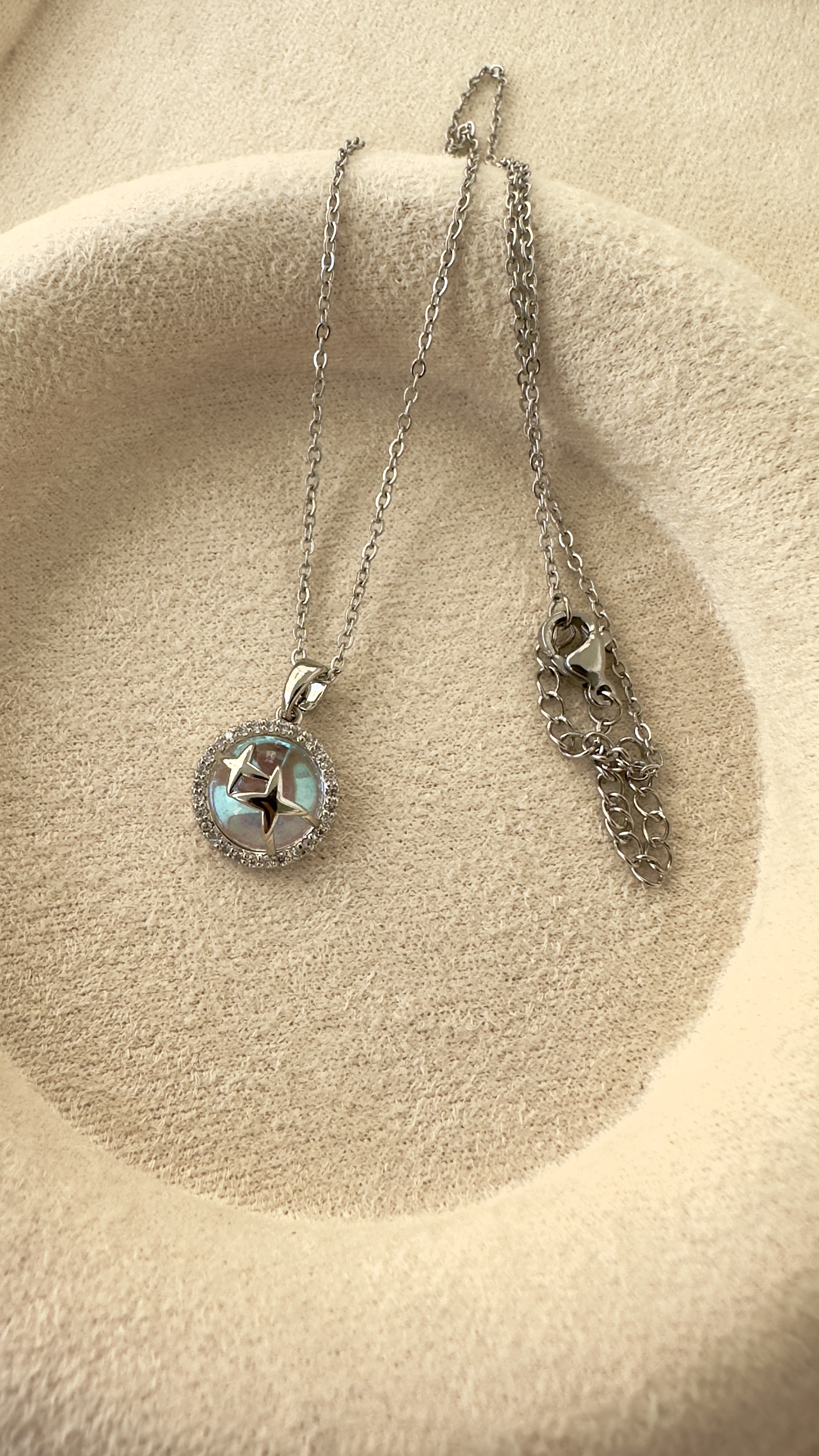 Yansımalı Yıldız Detaylı Silver Çelik Kolye