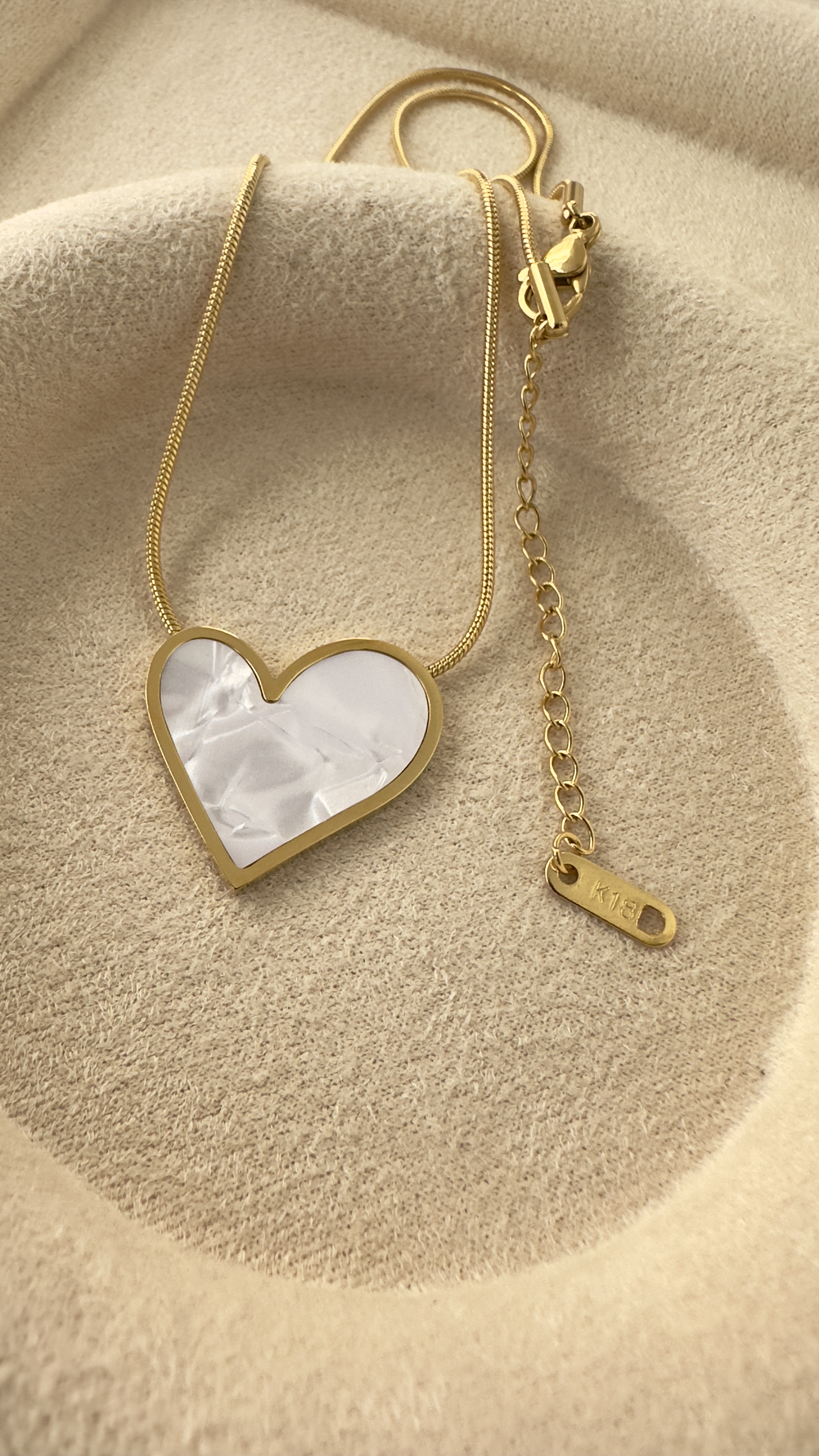 Sedef Kalp Gold Çelik Kolye