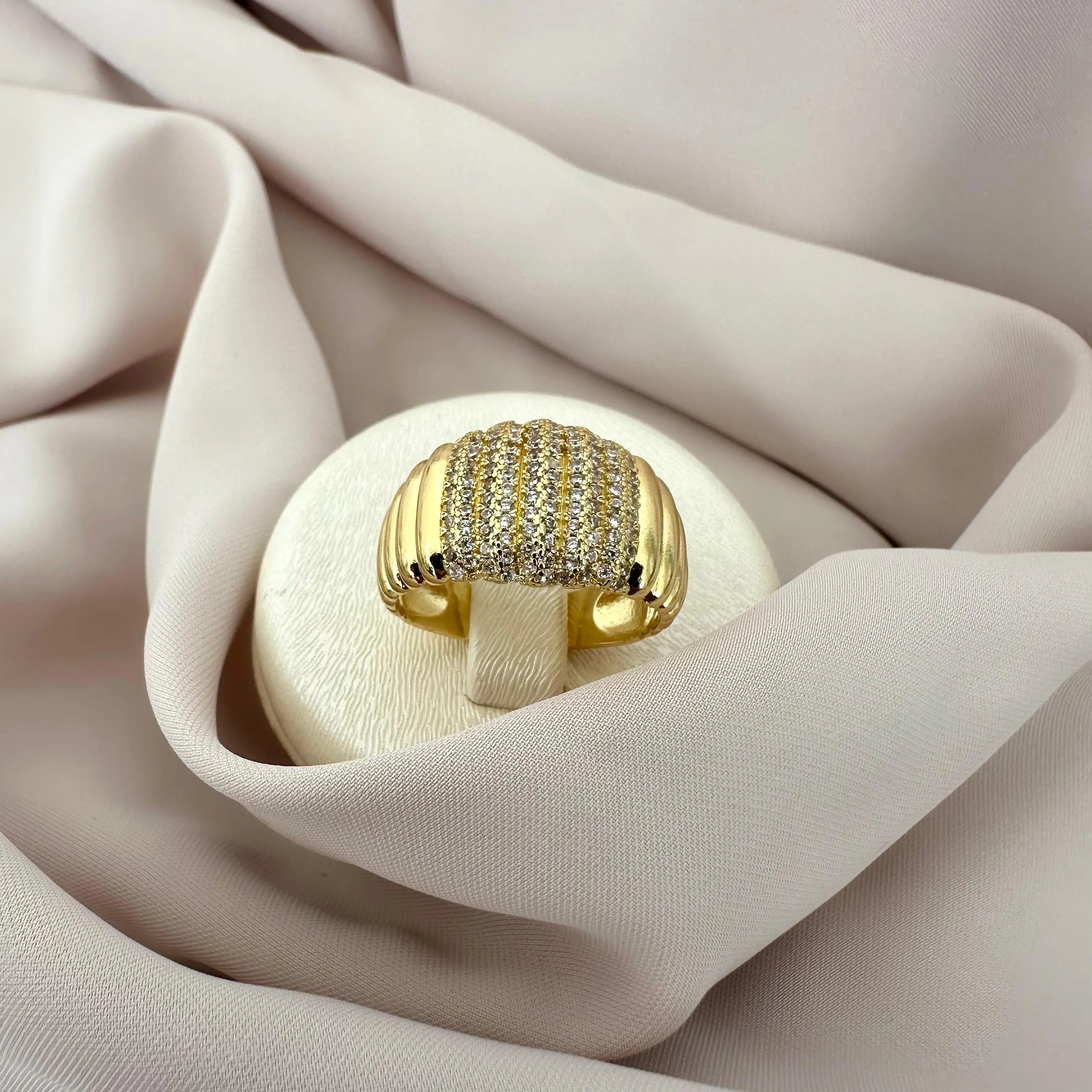 GY0008 Gold Taş Sıralı Yüzük