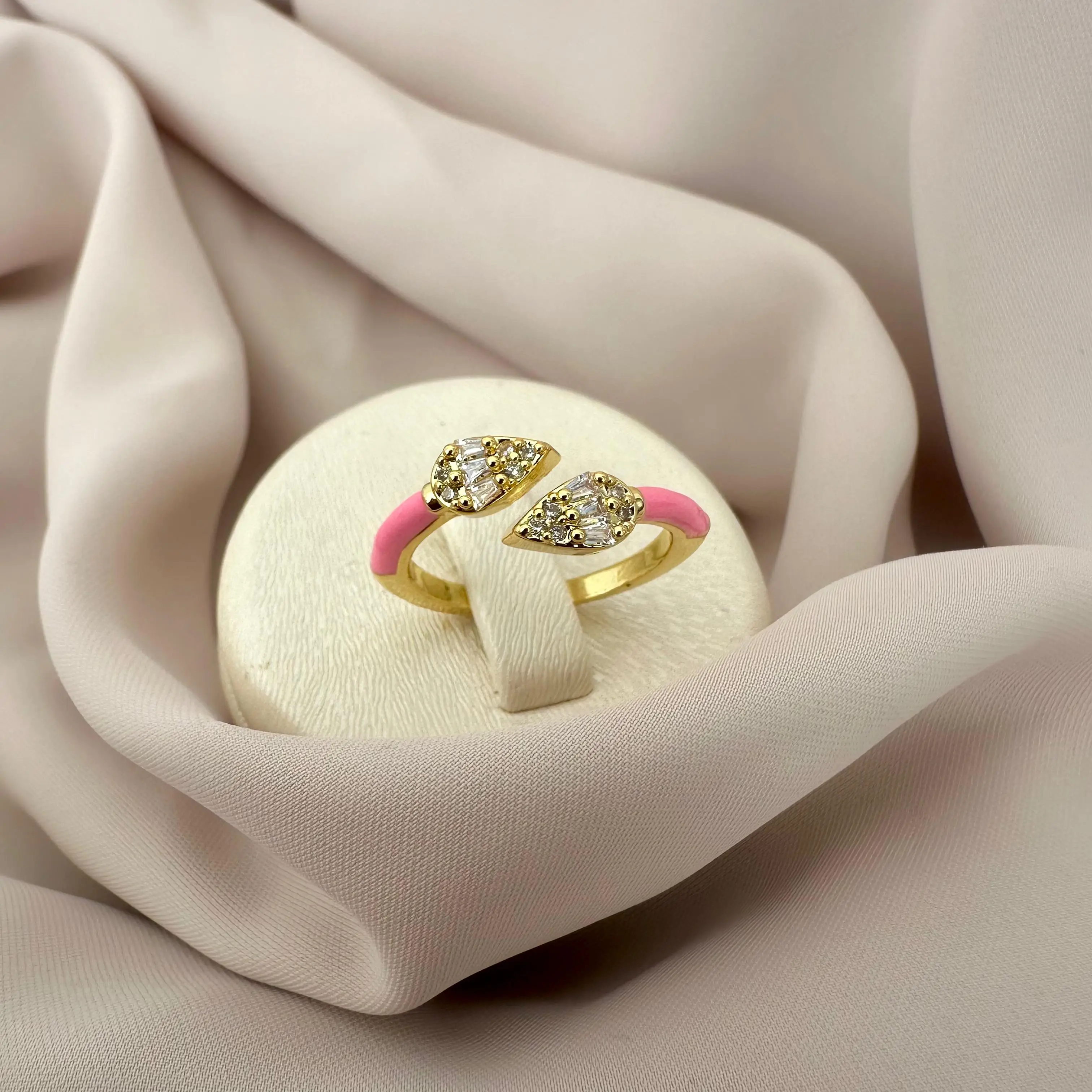 GY0011 Gold Pembe Mineli Yüzük