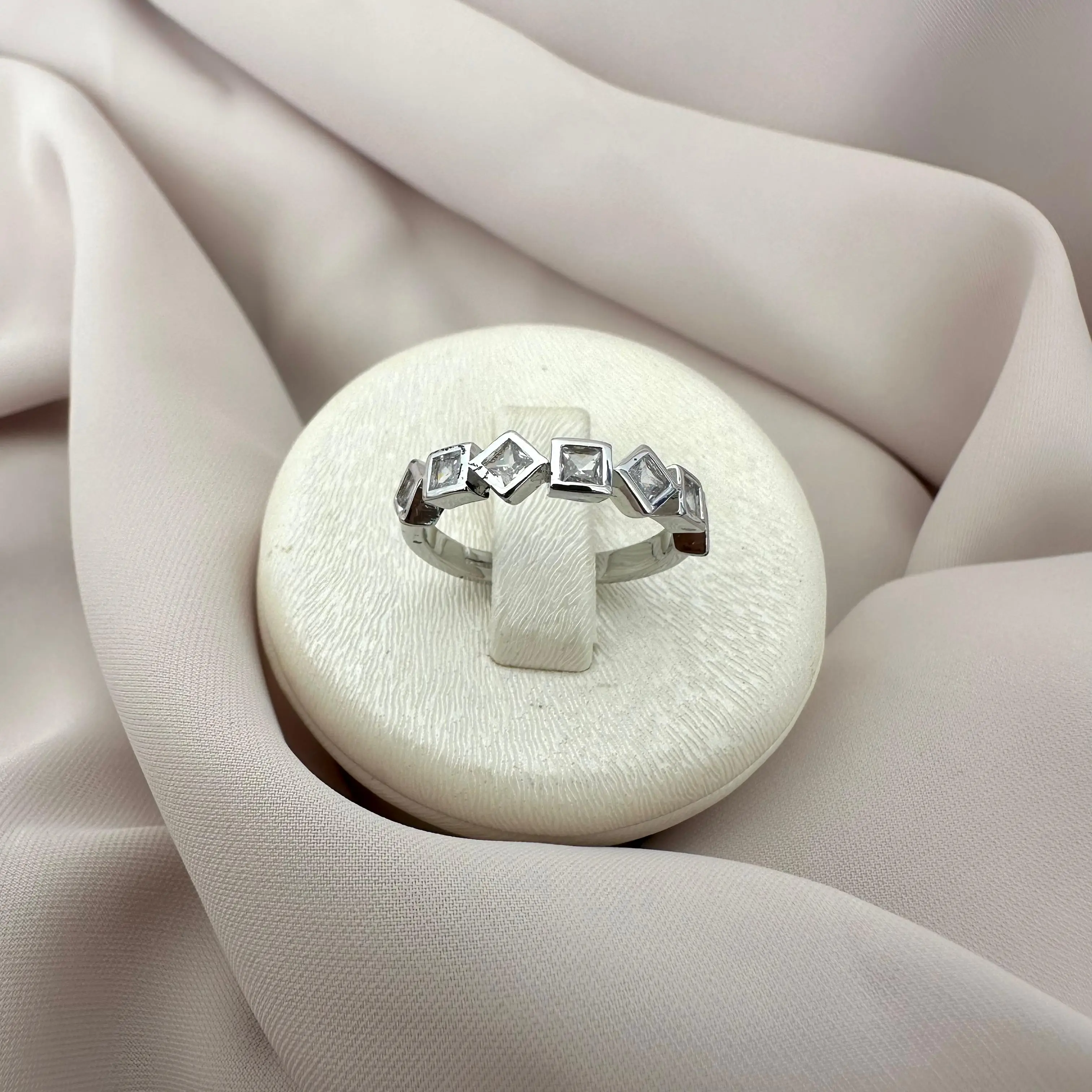 GY0022 Silver Kare Taş Desenli Yüzük