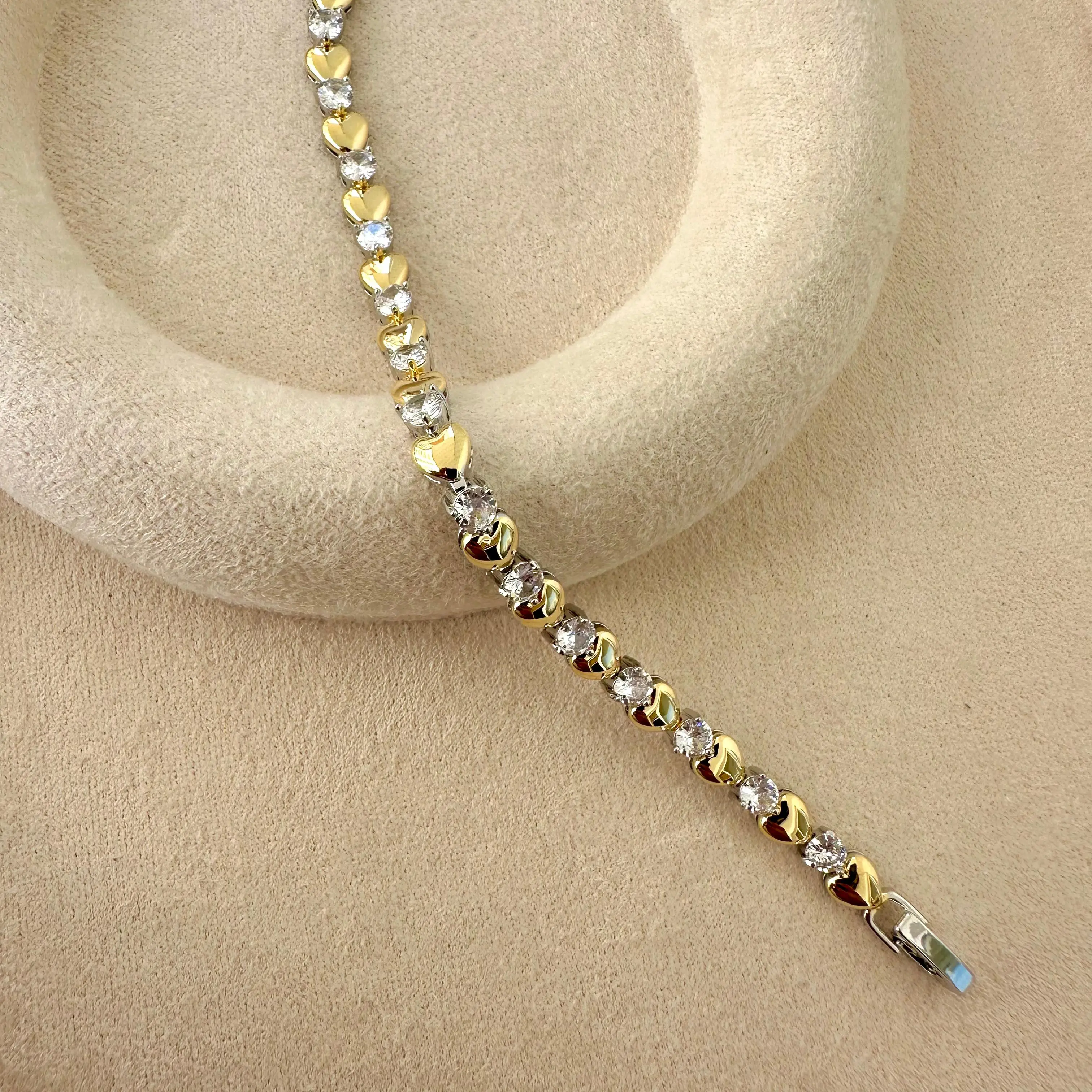 GY0012 Gold Kalp ve Taş Sıralı Bileklik