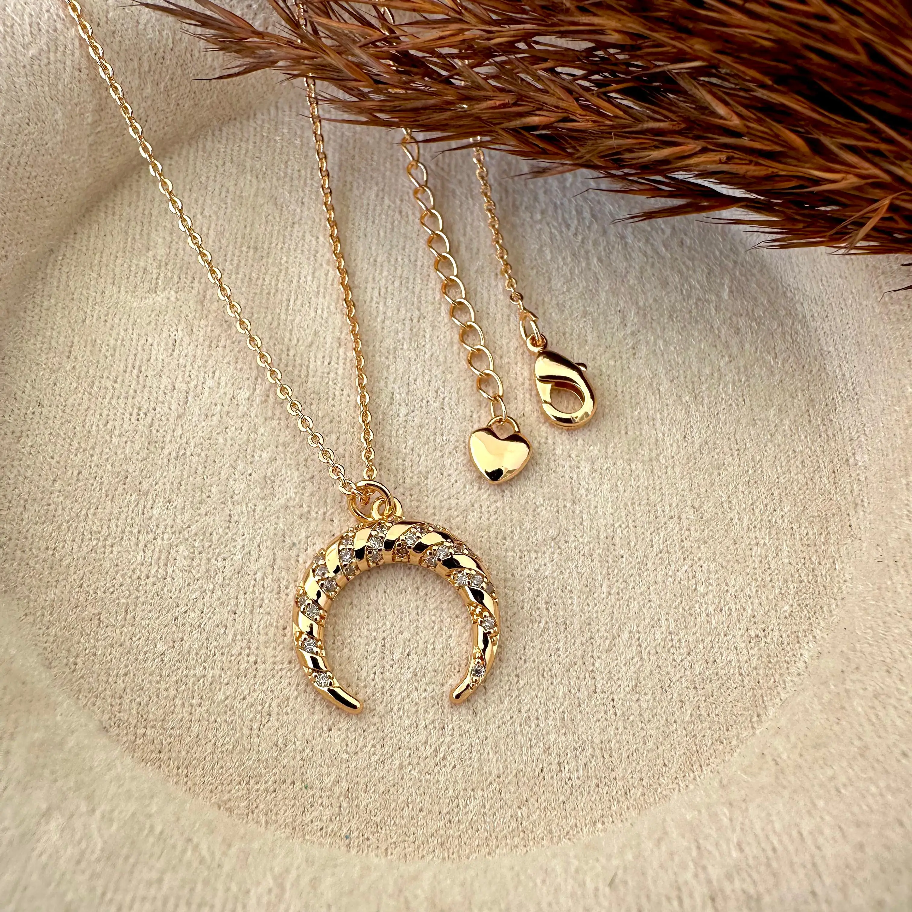 GY0005 Gold Hilal Taşlı Kolye