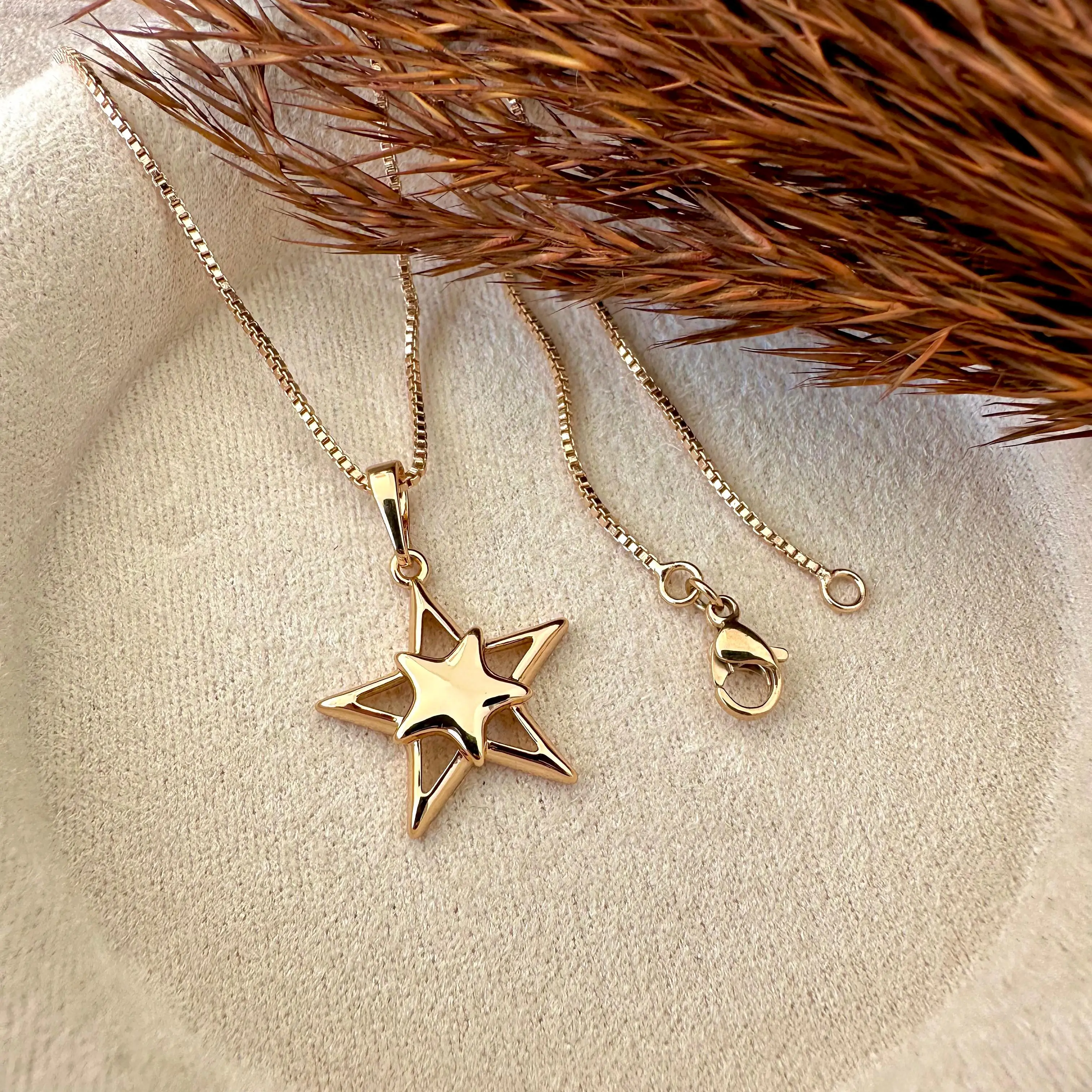 GY0013 Gold Yıldız Kolye