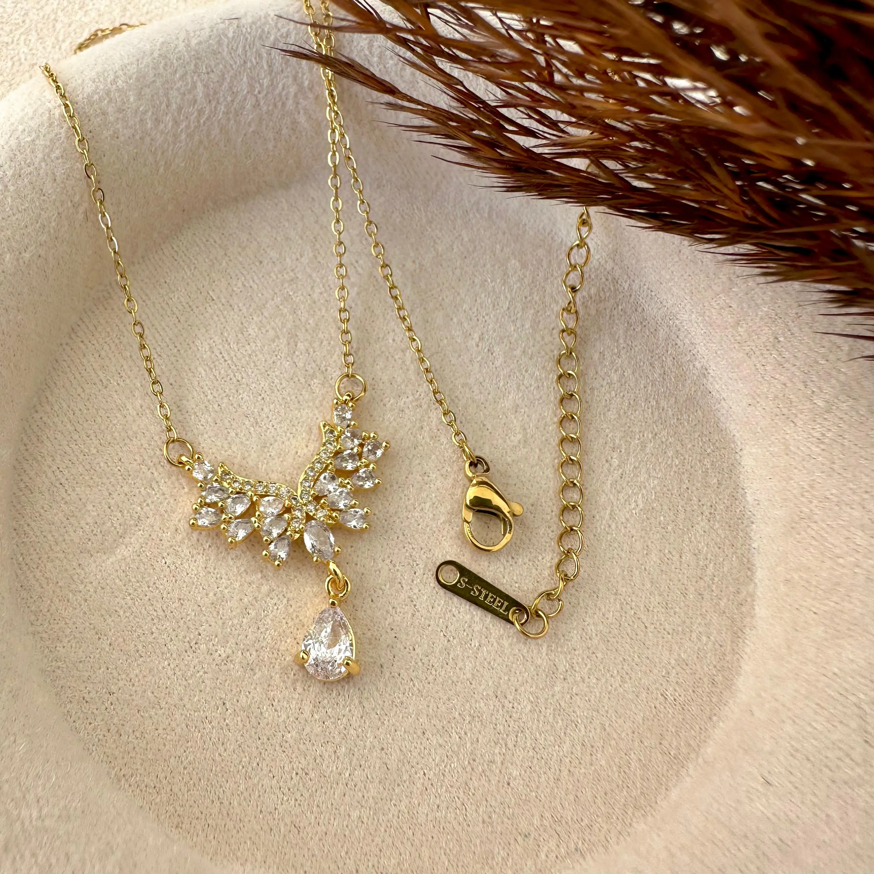 GY0028 Gold Işıltılı Melek Masalı Kolye