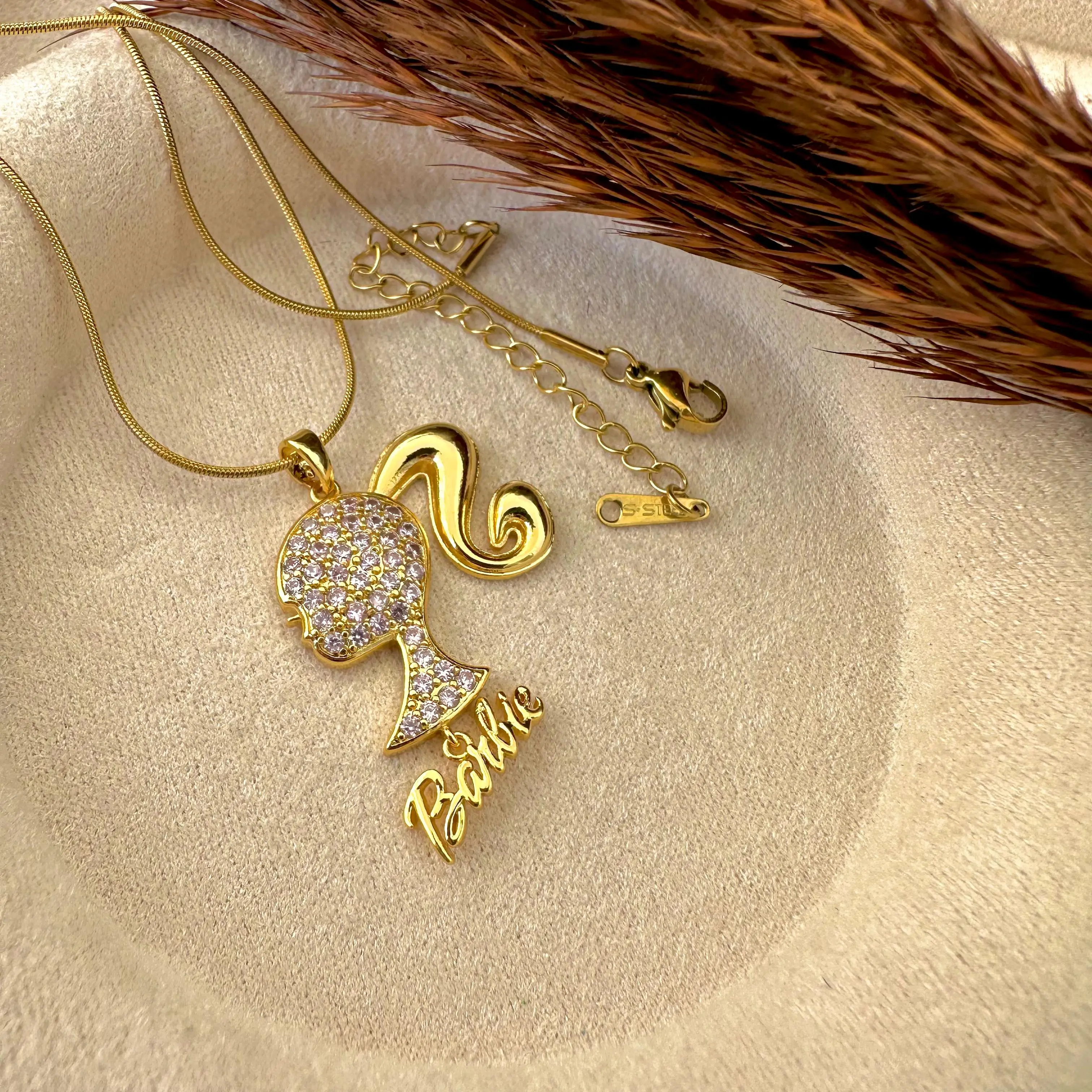 GY0036 Gold Barbie Kolye