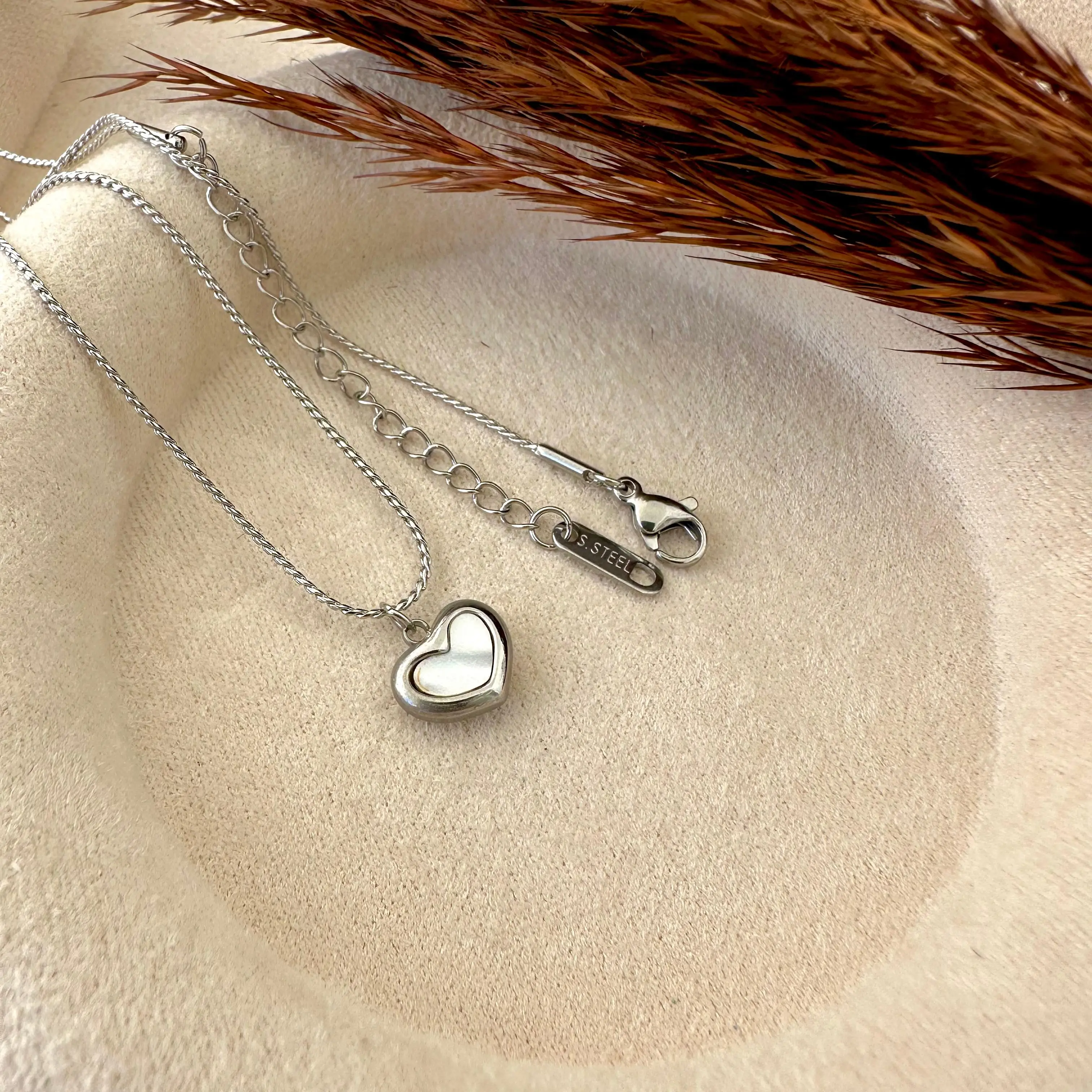 GY0039 Silver Sedefli Minik Kalp Kolye