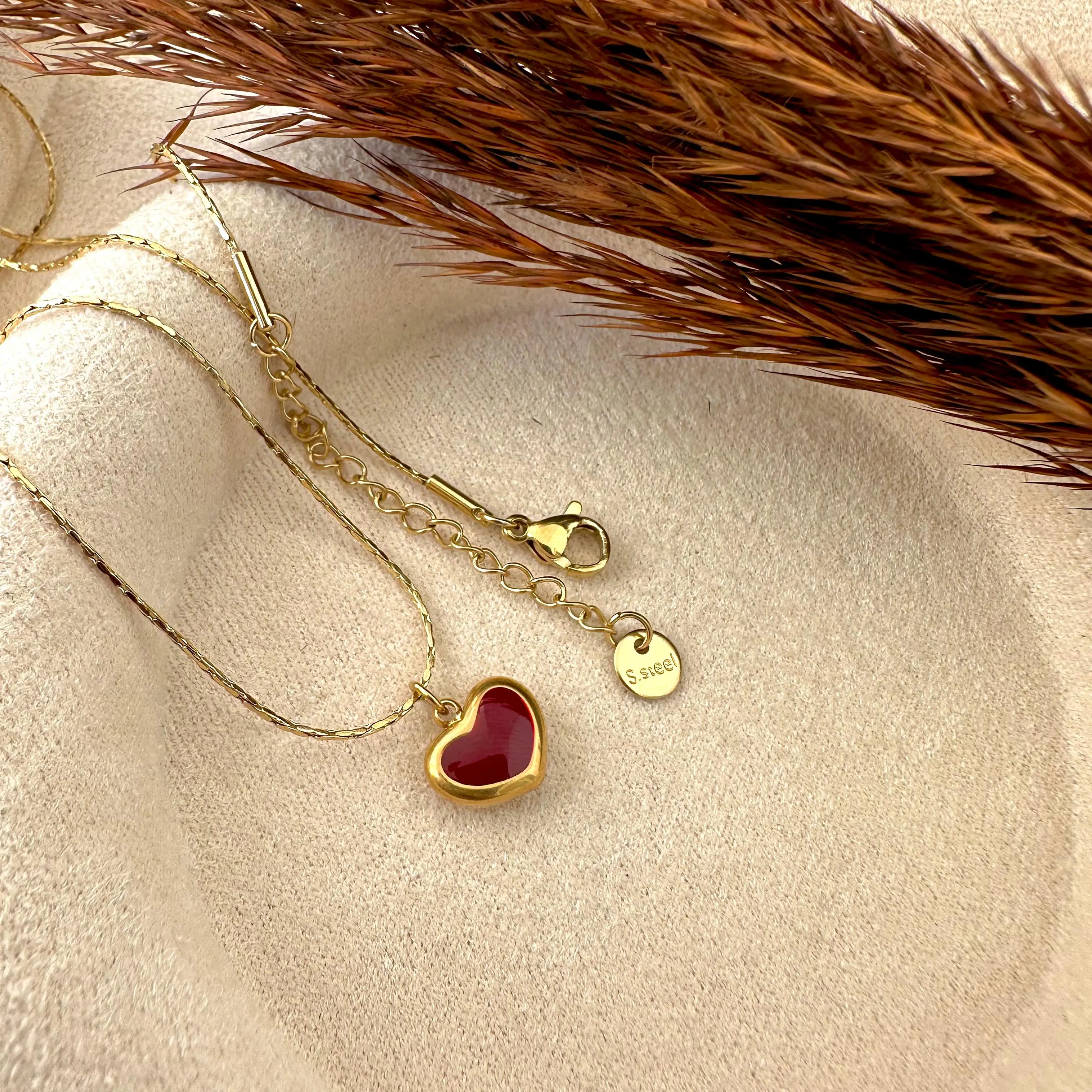 GY0041 Gold Kırmızı Minik Kalp Kolye