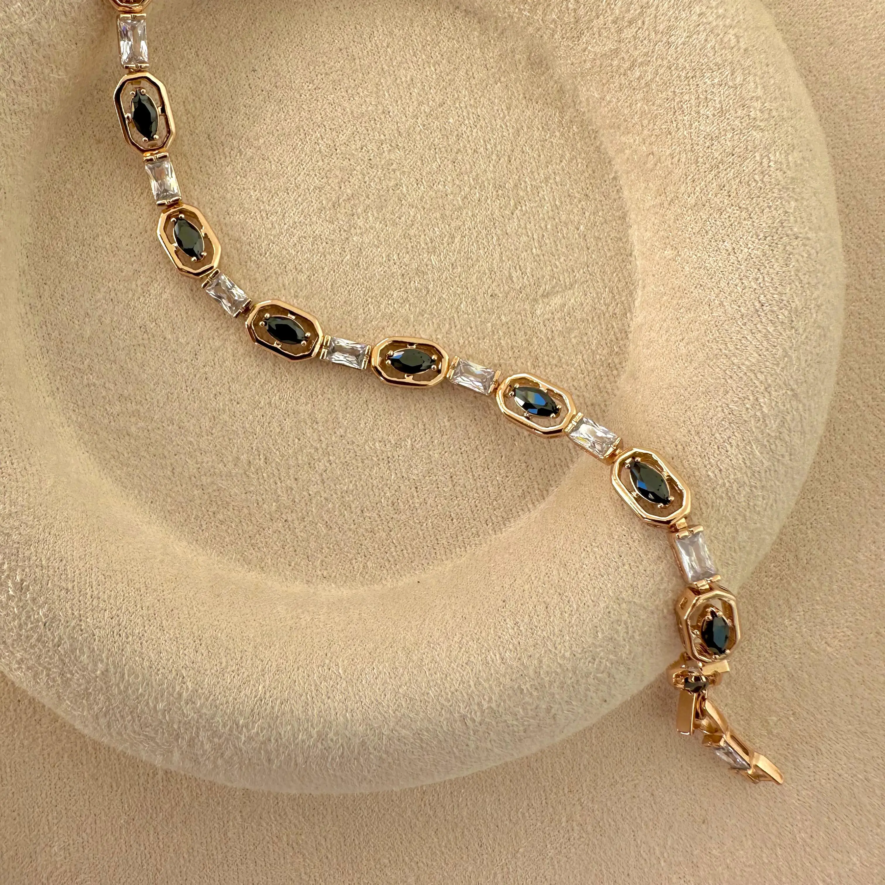 GY0092 Rose Gold Siyah Taş Bileklik