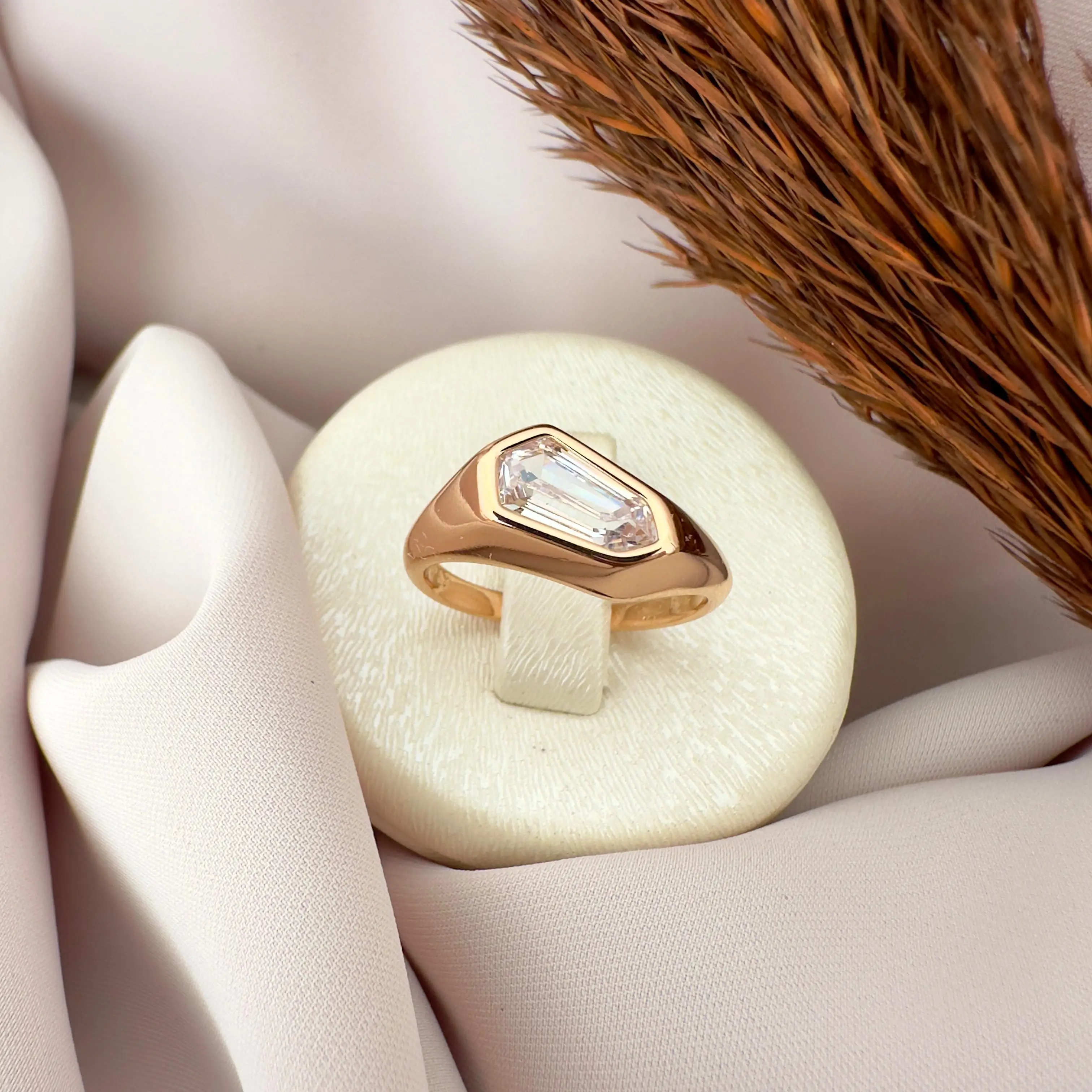 GY0026 Rose Gold A Simetrik Taş Yüzük