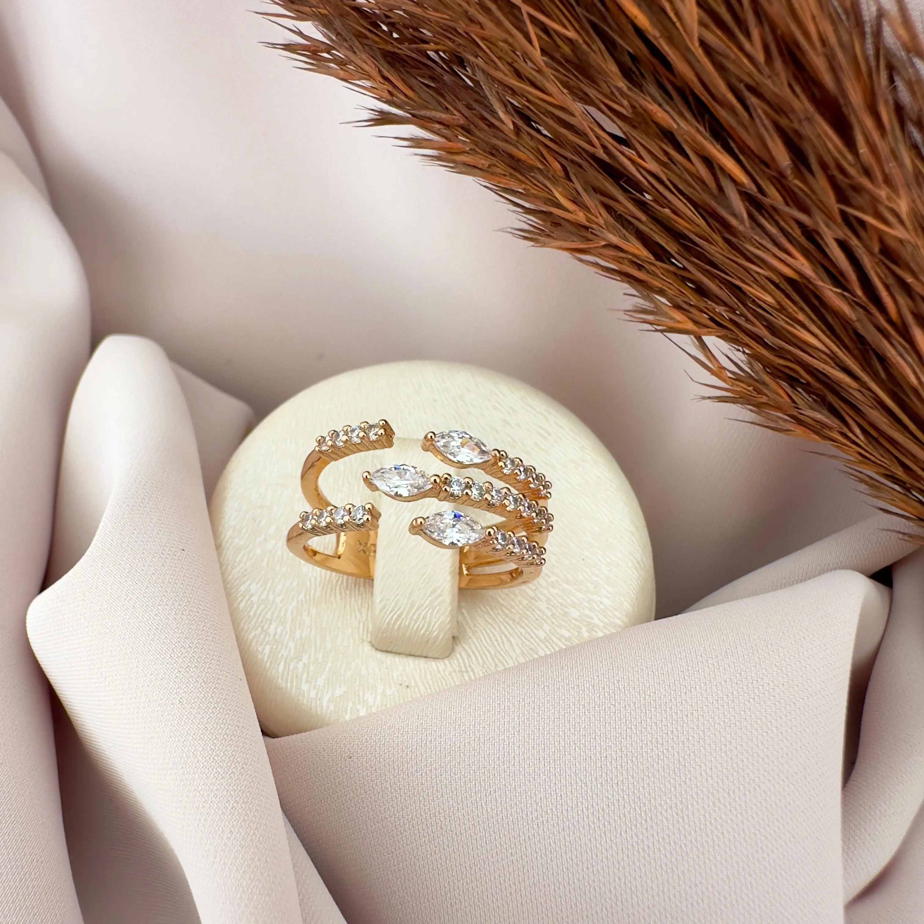 GY0037 Rose Gold Üç Sıra Taş Yüzük