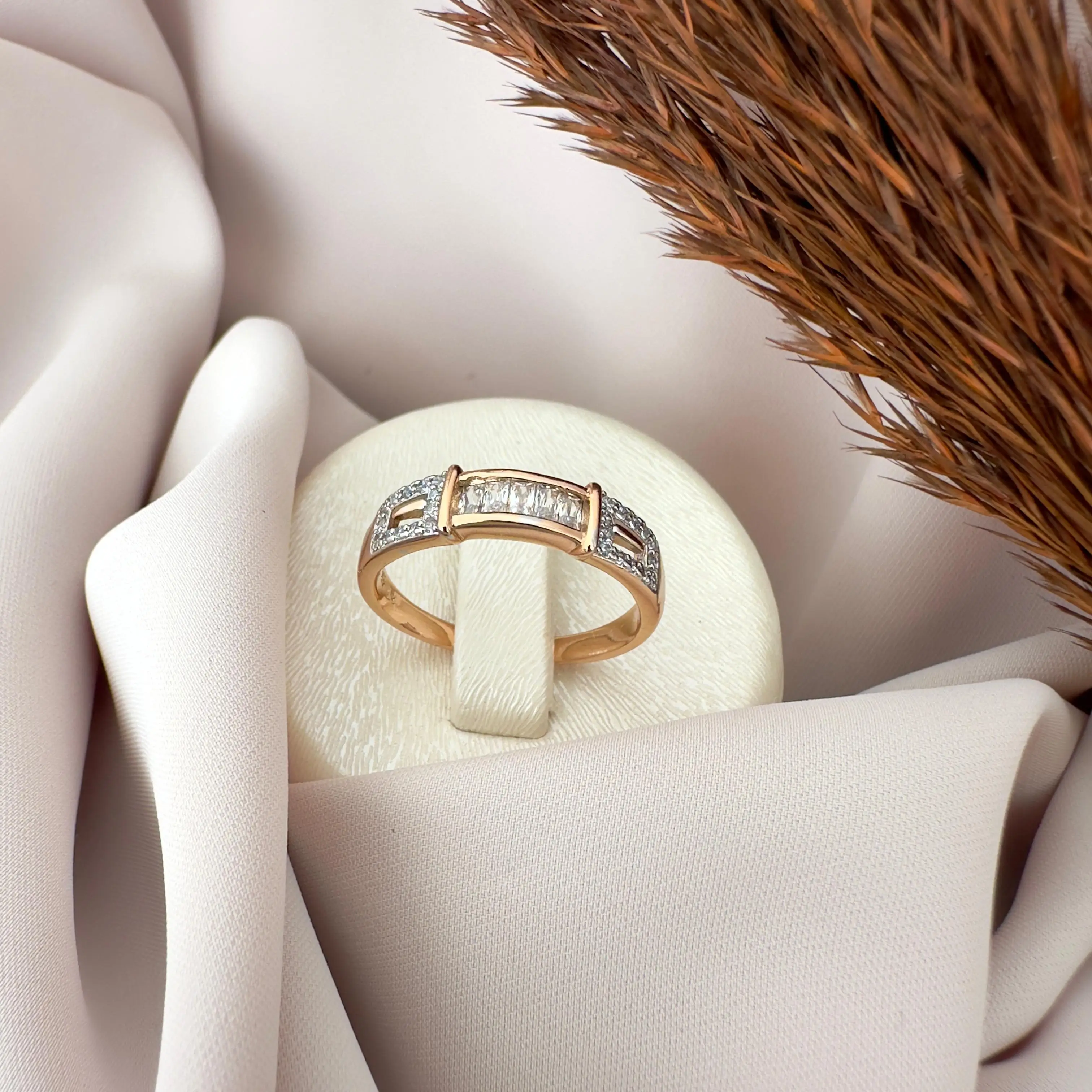 GY0041 Rose Gold Taş Sıralı Yüzük