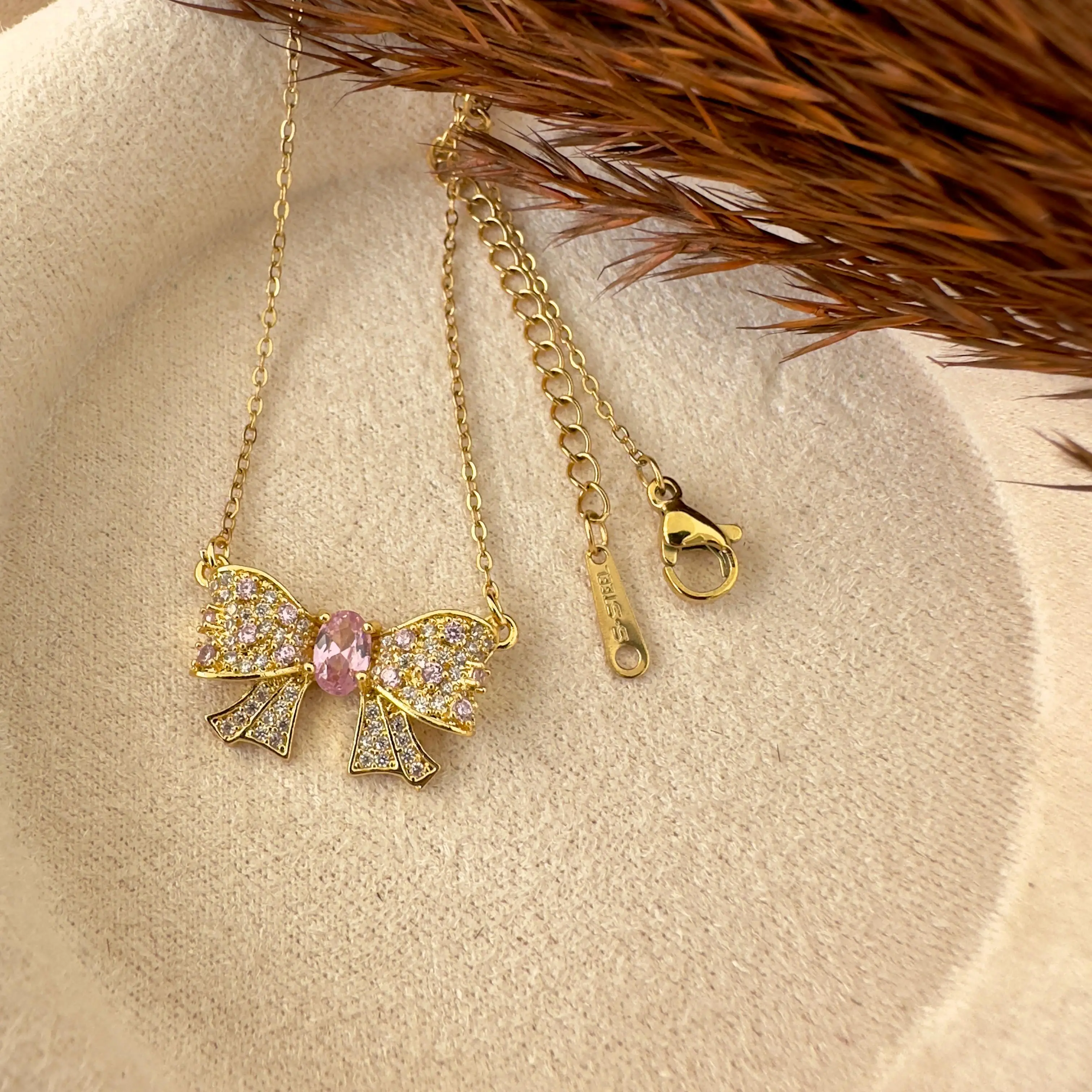 GY0056 Gold Pembe Taşlı Fiyonk Kolye