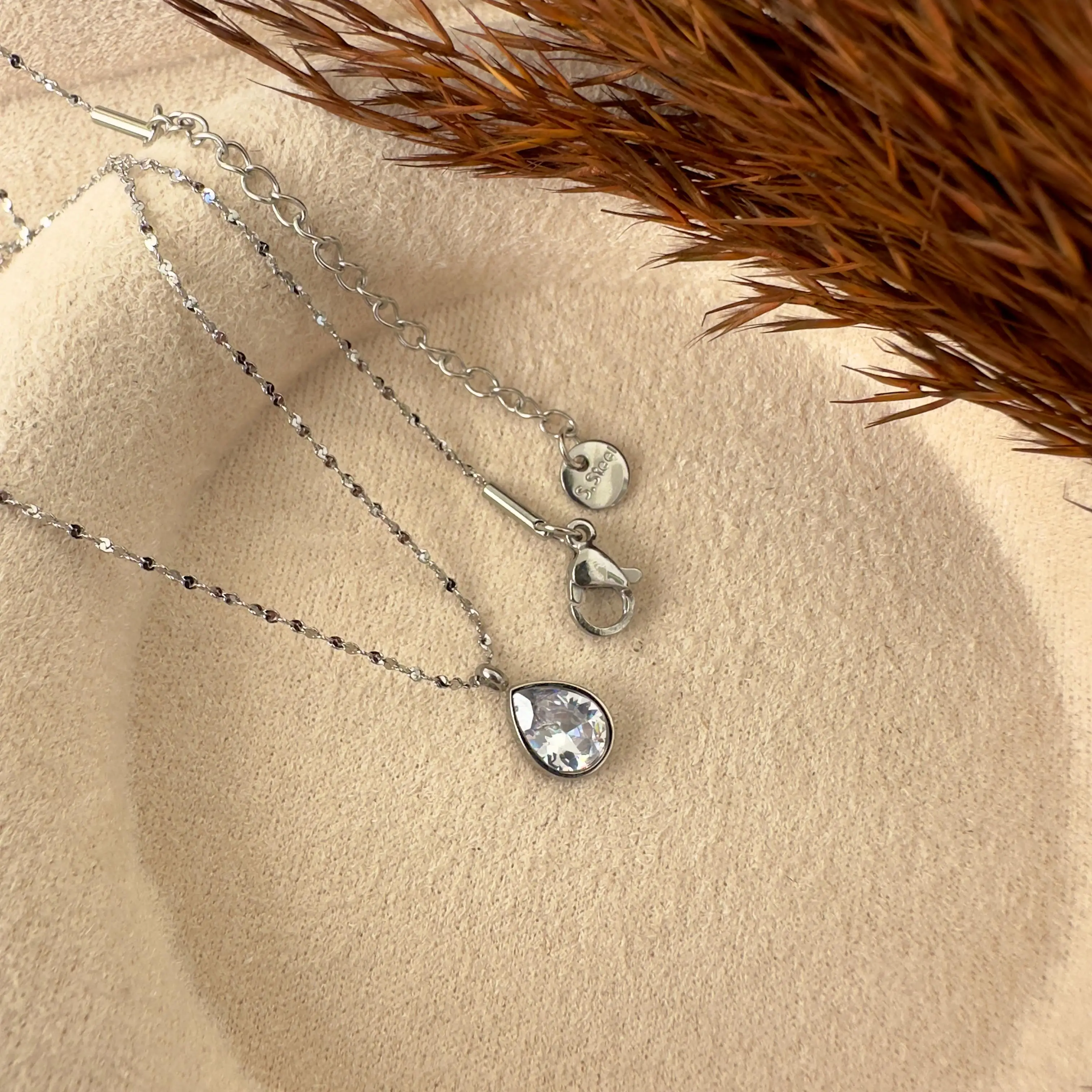 GY0074 Silver Damla Taş Uçlu Kolye