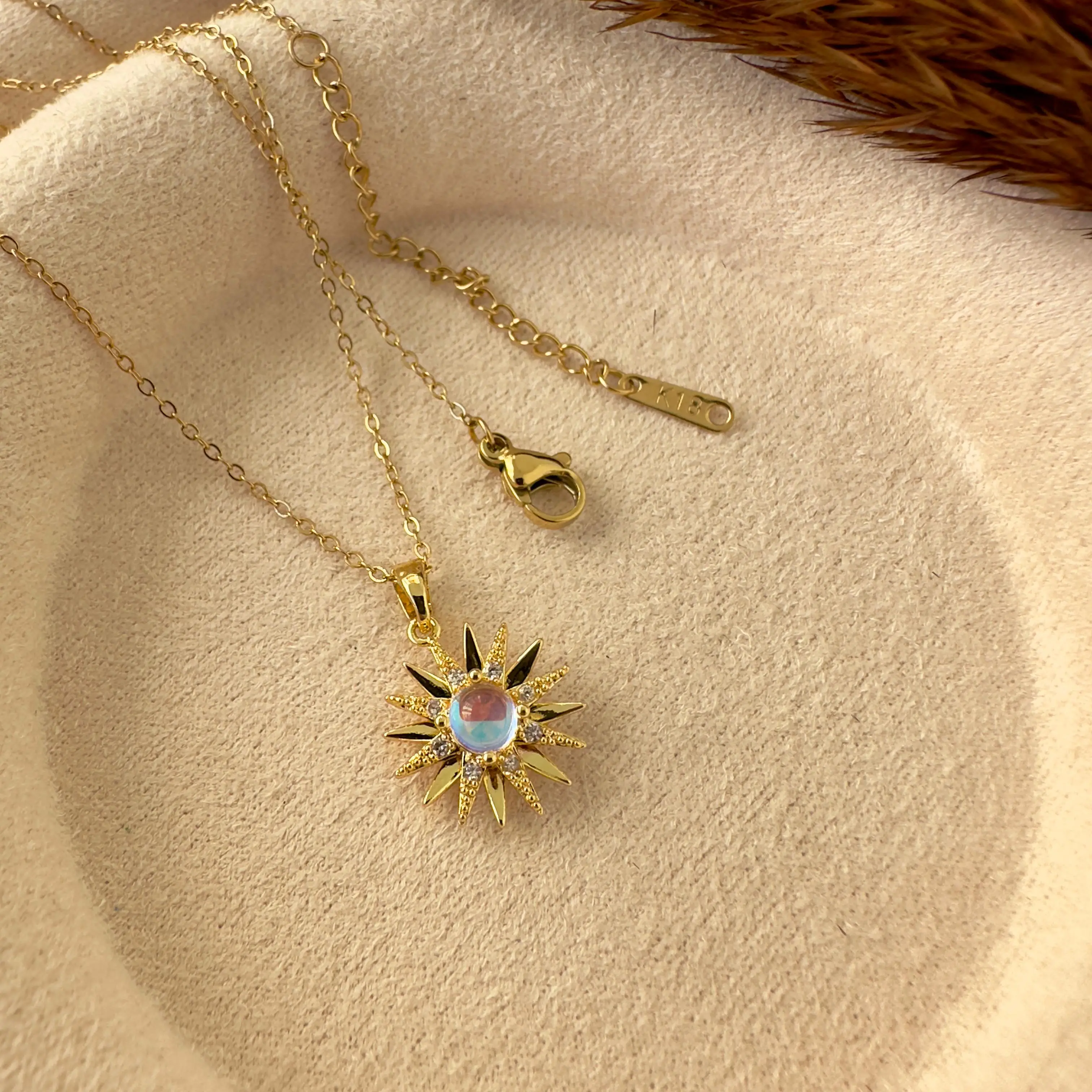 GY0095 Gold Yıldız Kolye