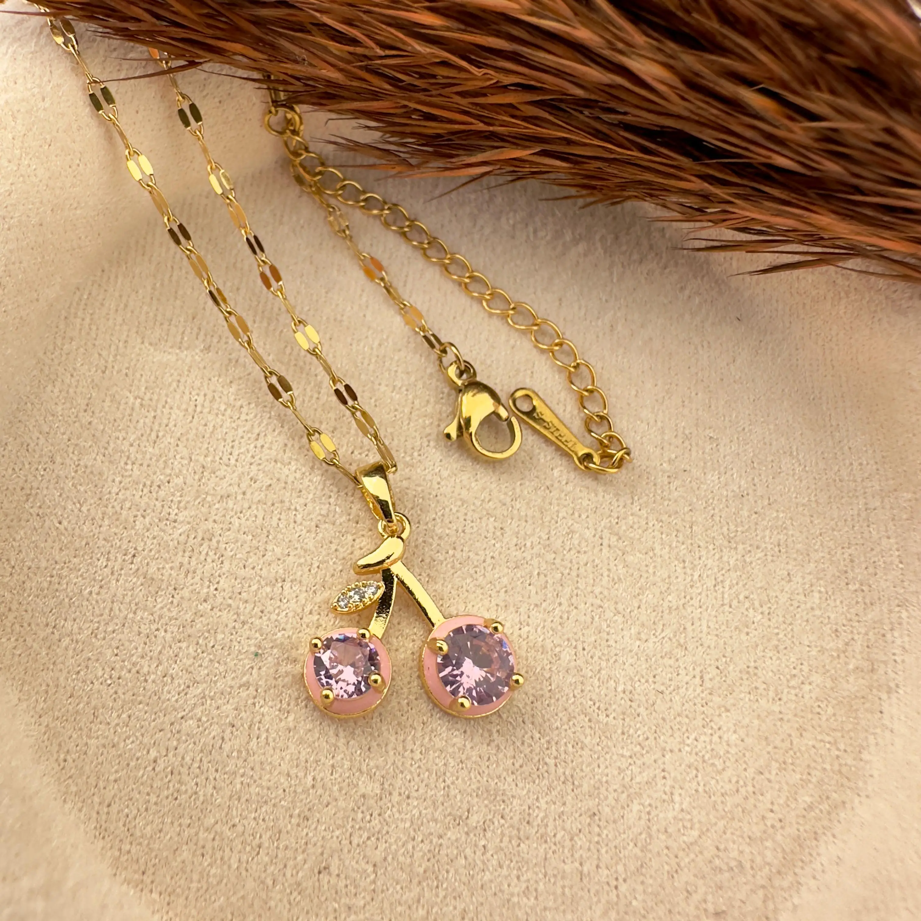 GY0122 Gold Pembe Kiraz Kolye