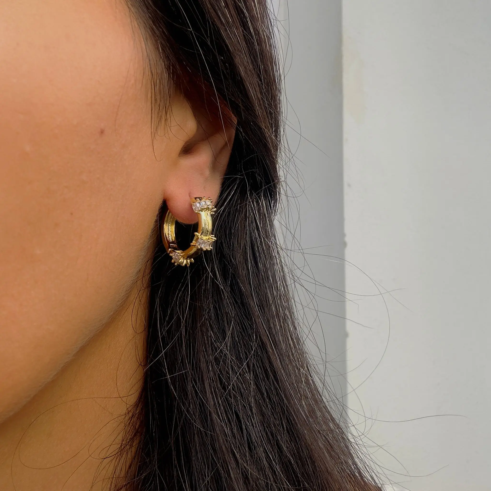 GY0037 Gold Üç Boğum Taş Küpe