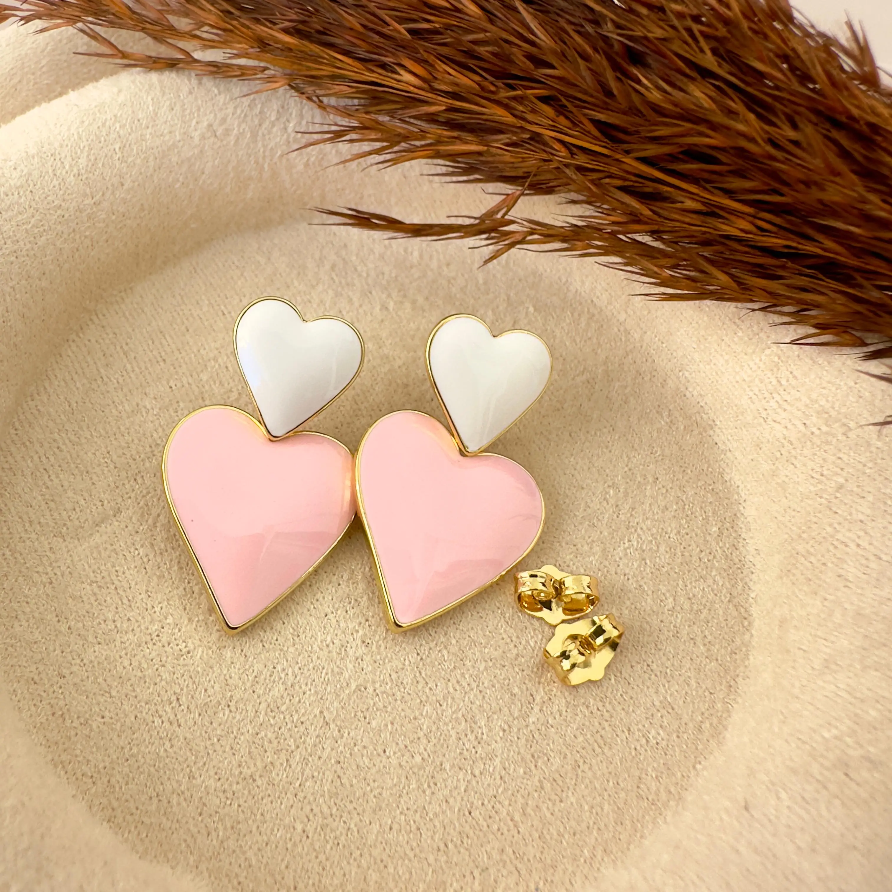 GY0063 Gold Beyaz Pembe Kalp Küpe