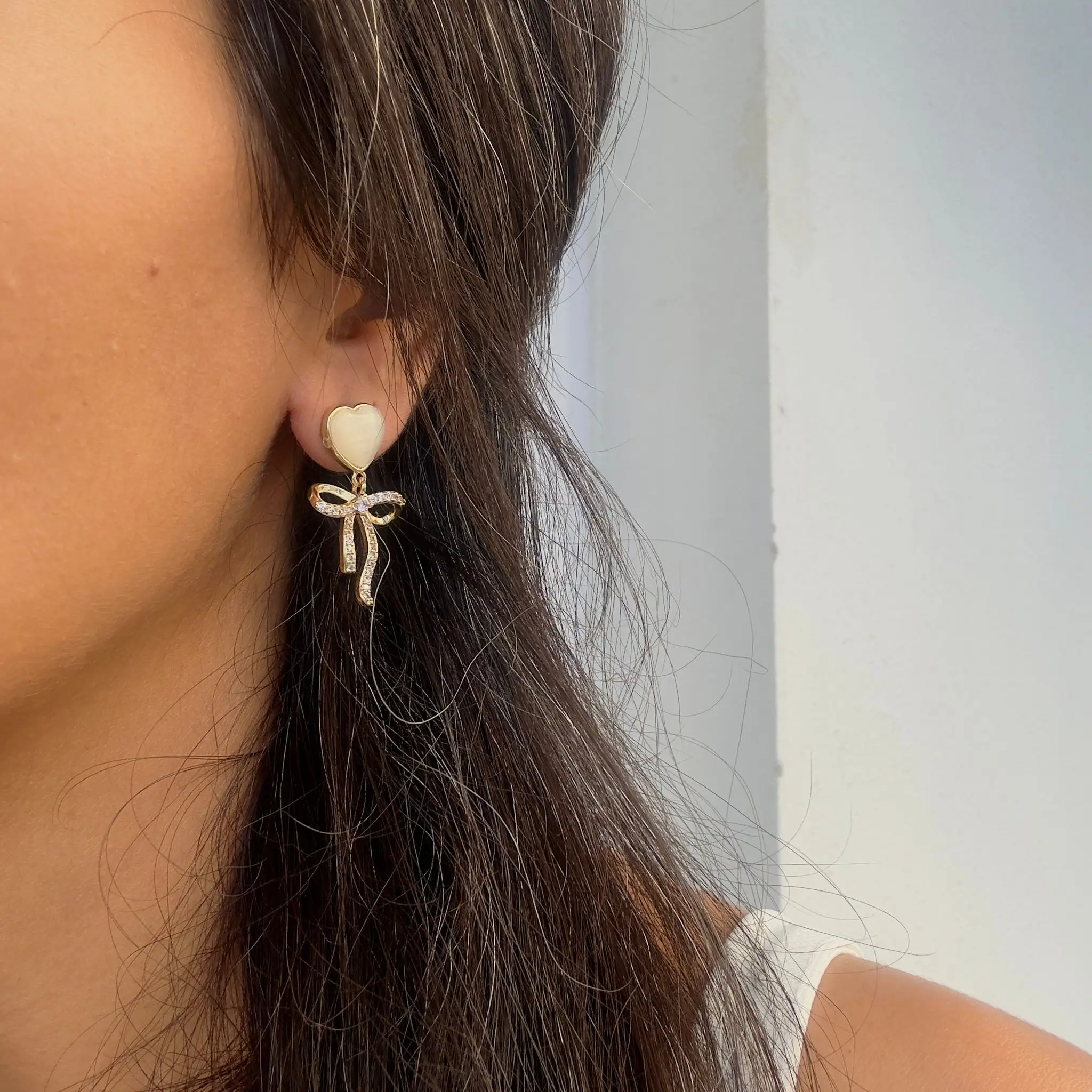 GY0075 Gold Kalp Fiyonk Küpe