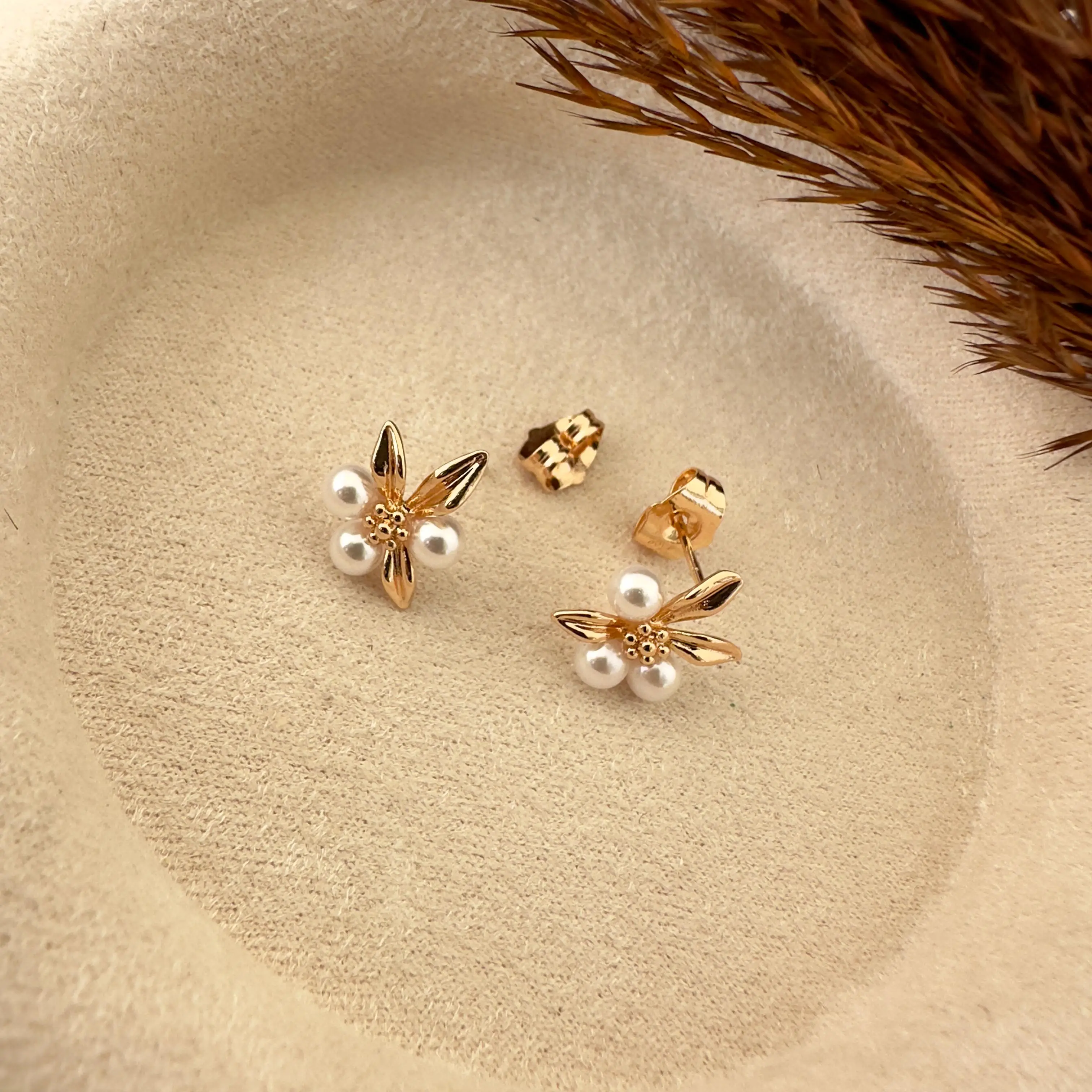 GY0080 Rose Gold İncili Çiçek Küpe