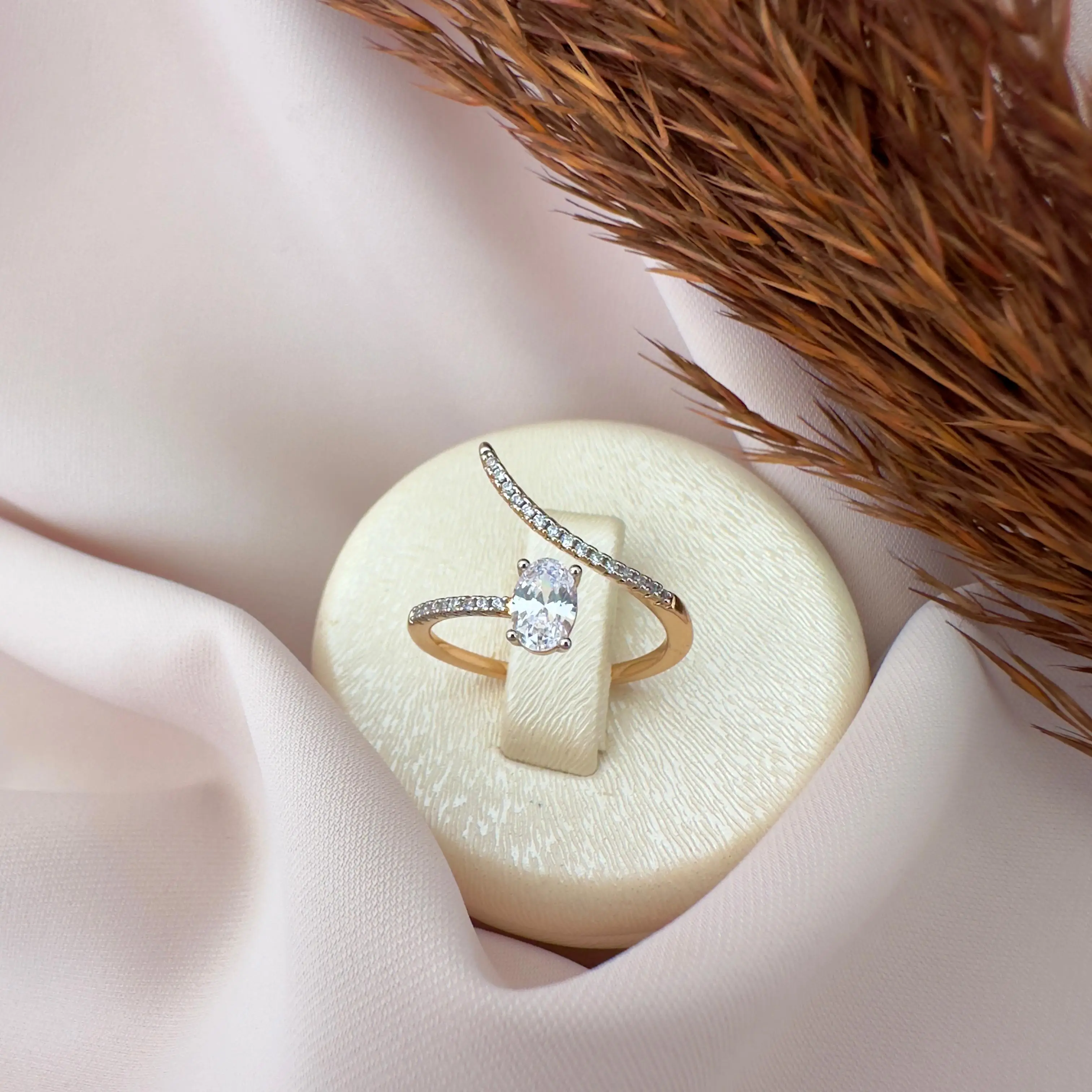 GY0049 Rose Gold Tek Taş Kıvrımlı Yüzük