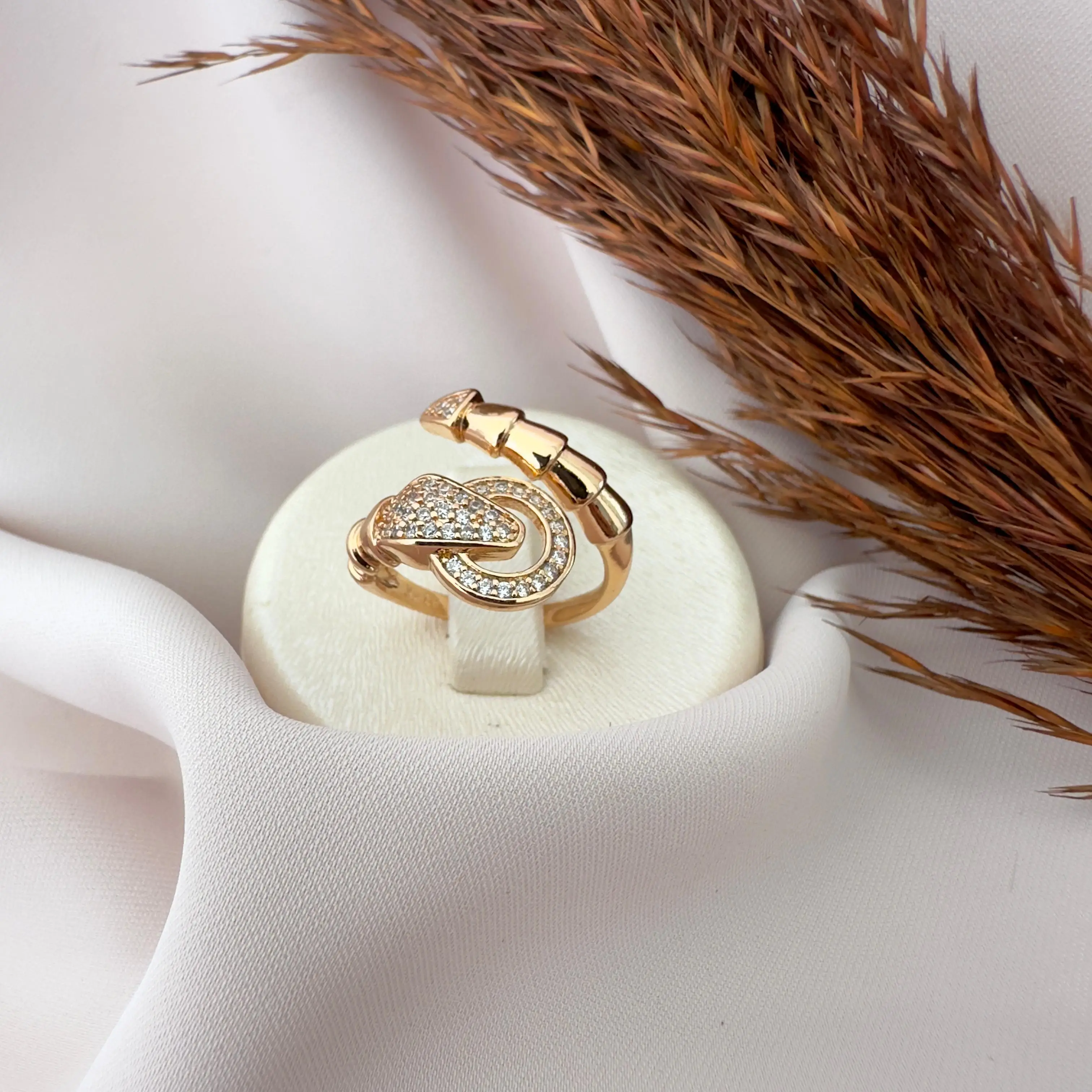 GY0053 Rose Gold Sarmal Taşlı Yüzük