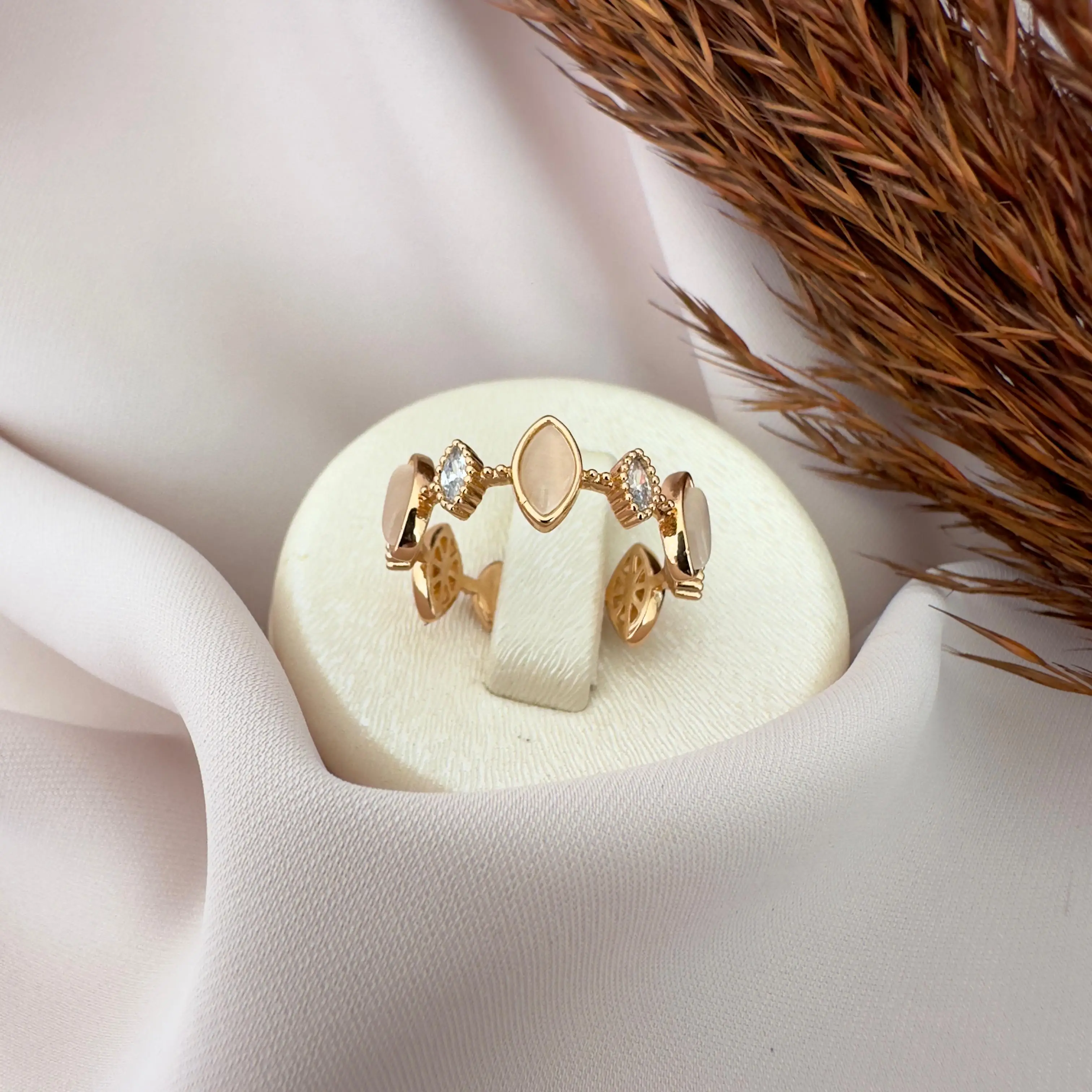 GY0055 Rose Gold Sedef Taş Sıralı Yüzük