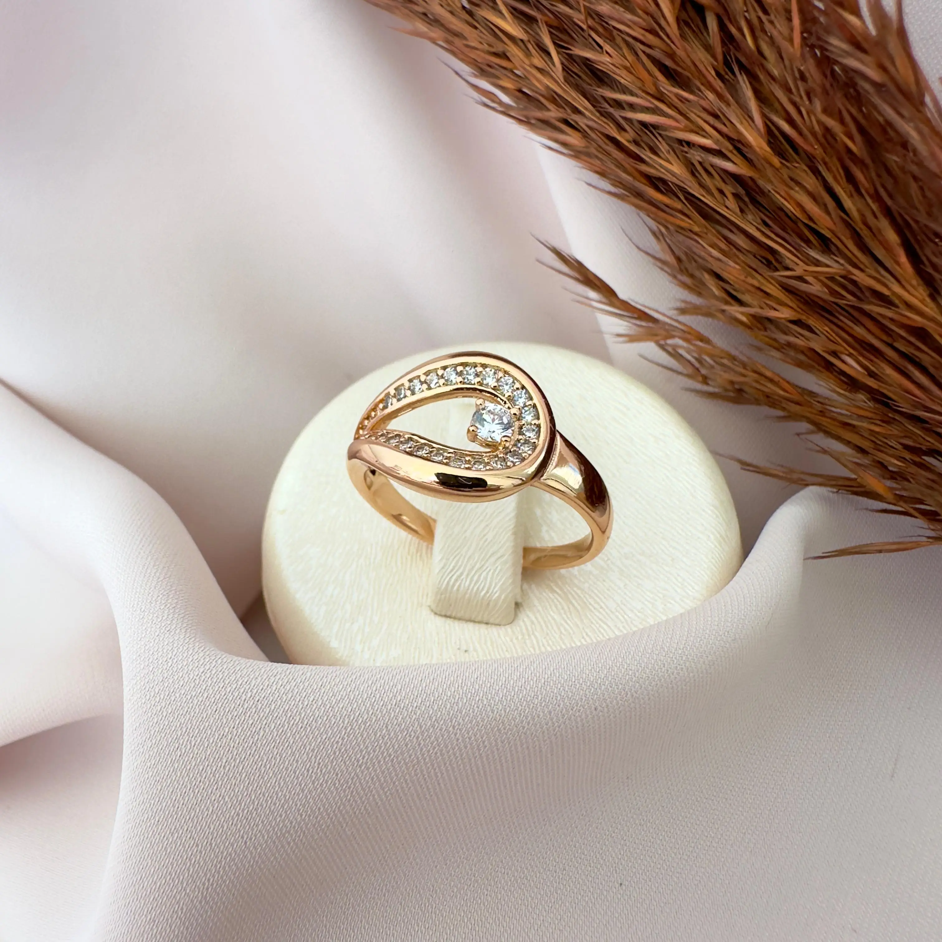 GY0061 Rose Gold Taşlı Desen Yüzük