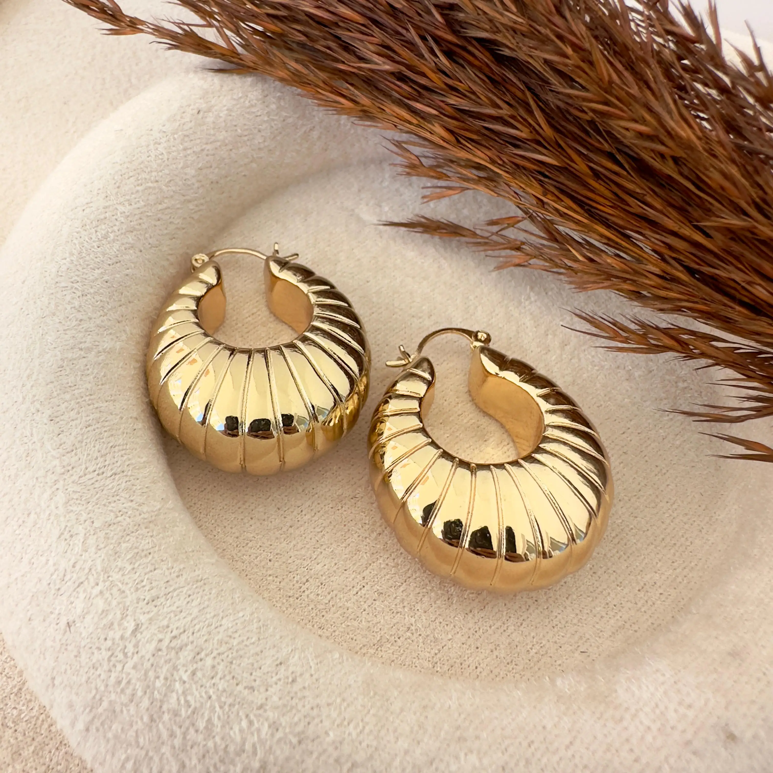 GY0131 Gold Enli Tırtıklı Küpe