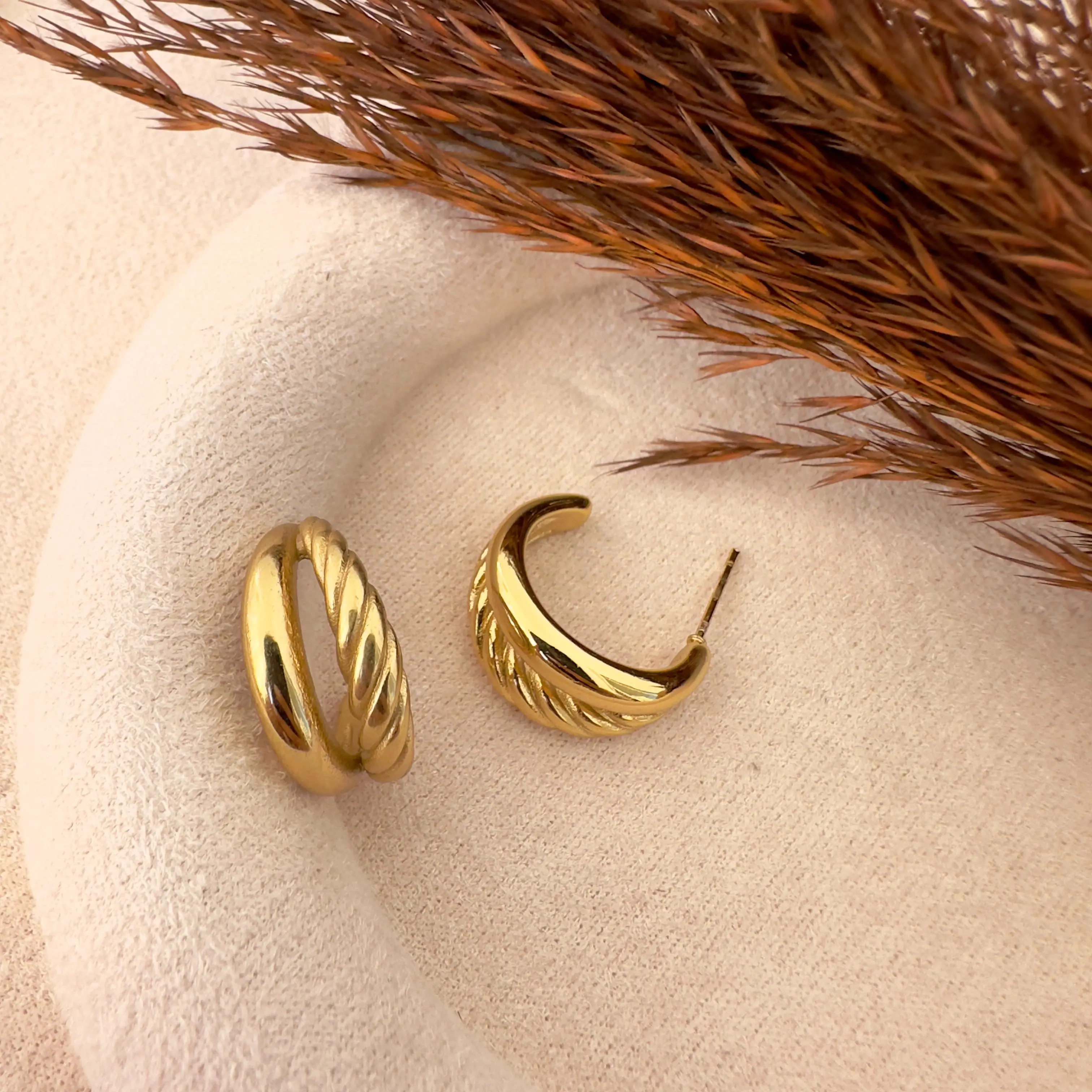 GY0138 Gold İki Sıralı Küpe