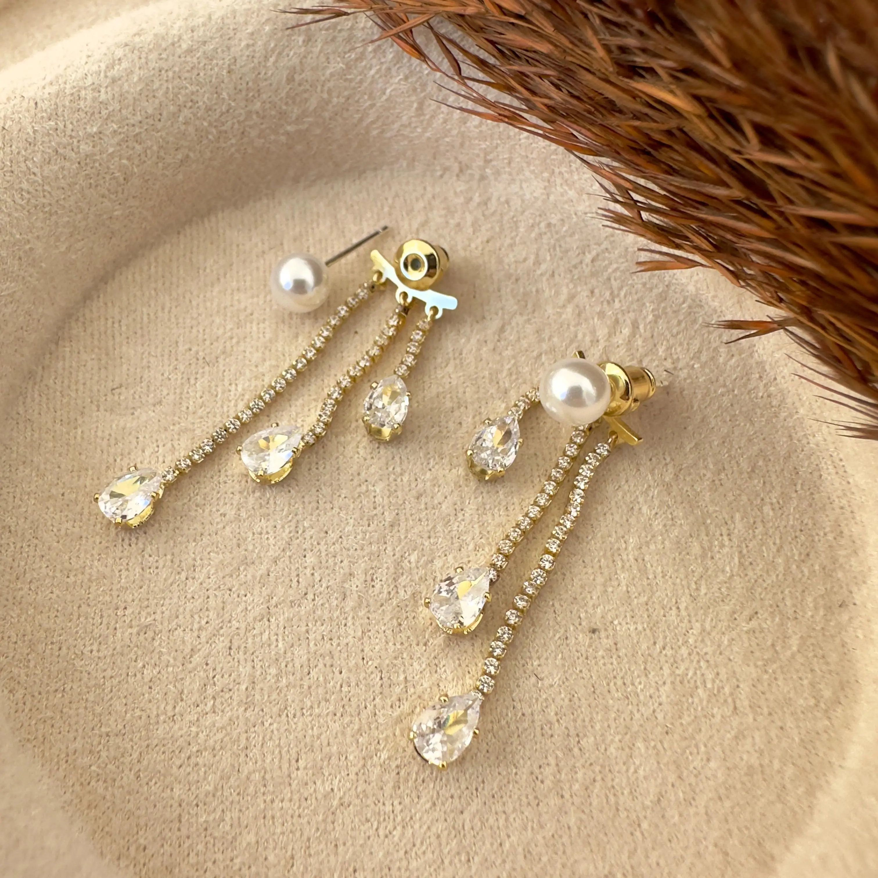 GY0156 Gold İnci Sallantılı Küpe