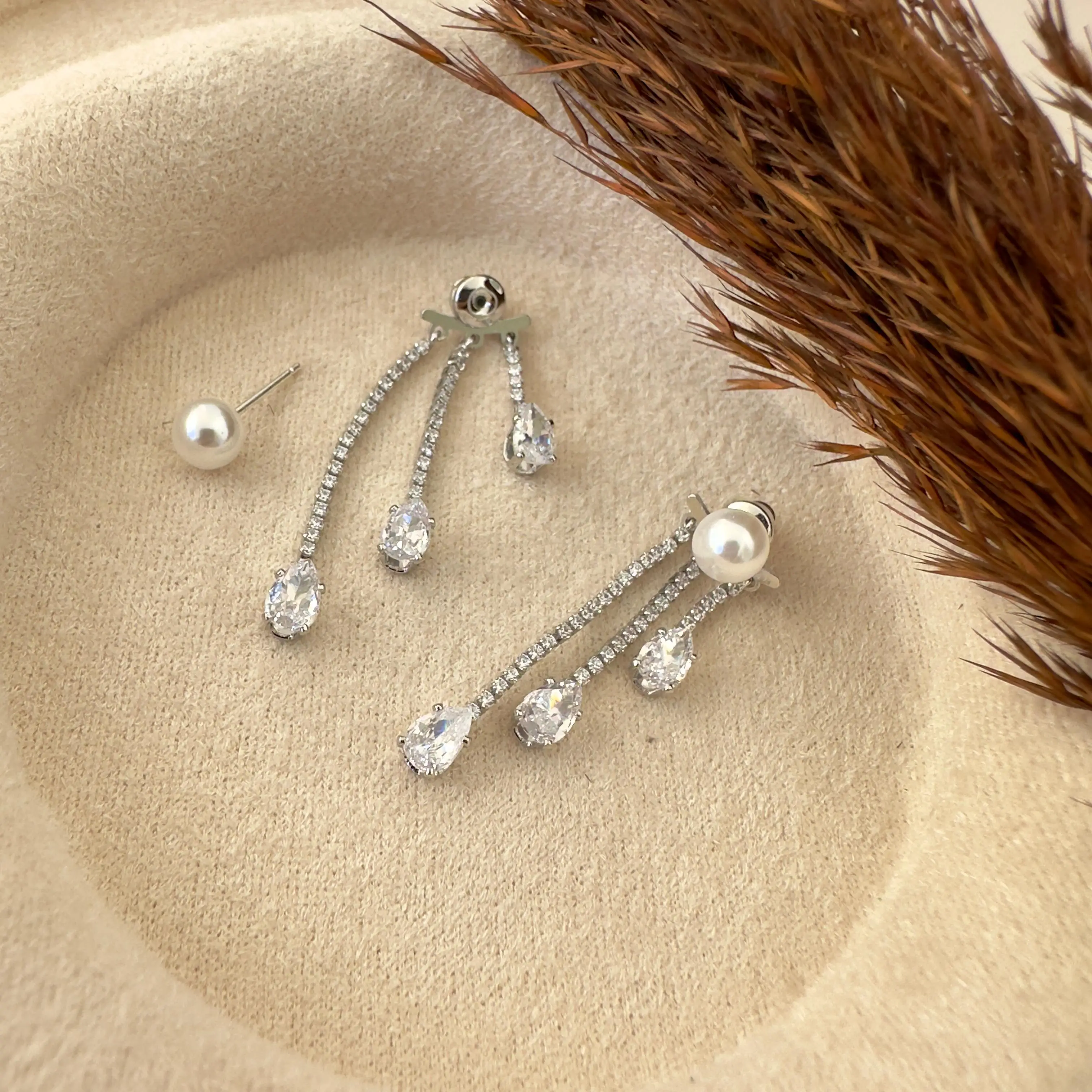 GY0157 Silver İnci Sallantılı Küpe