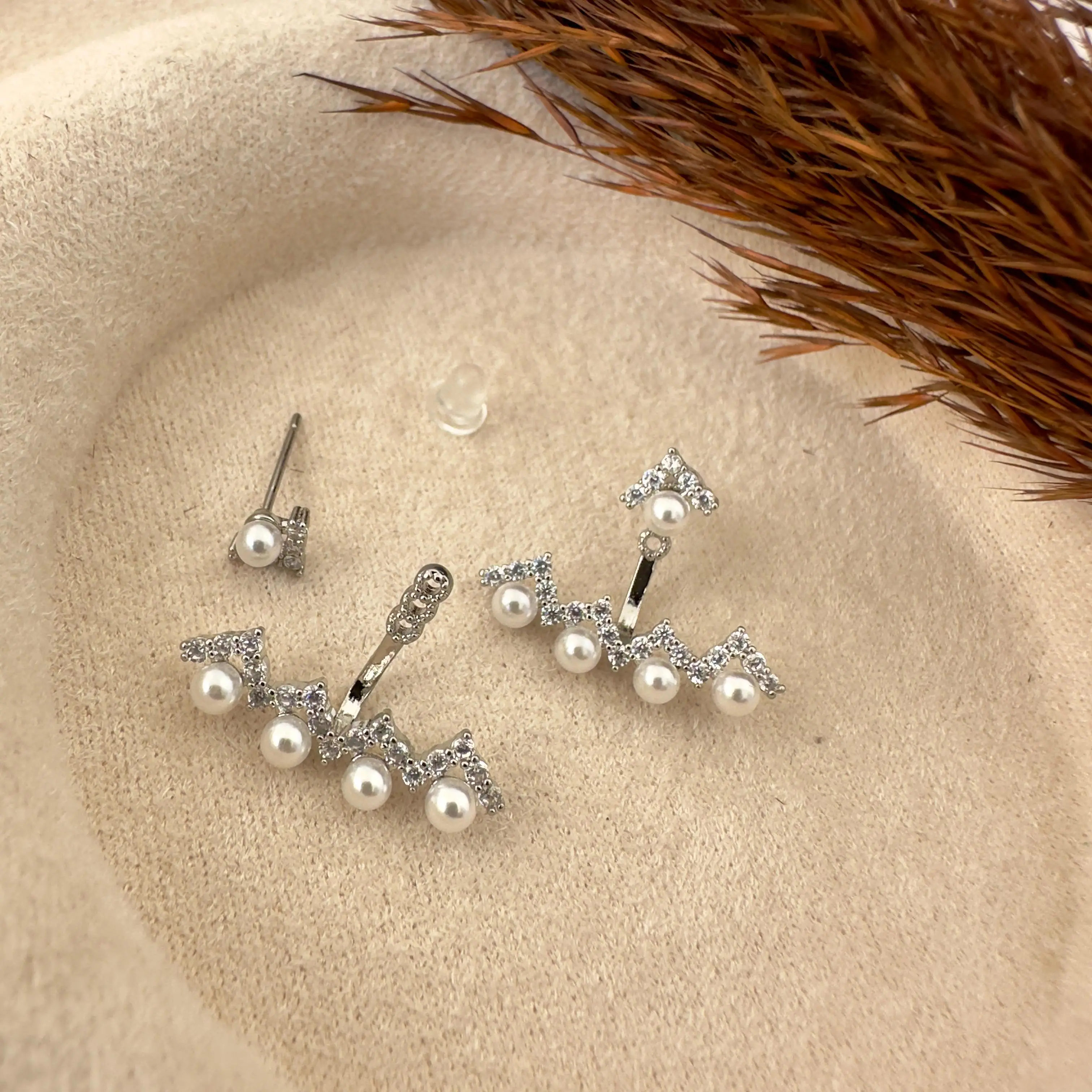 GY0159 Silver İnci Zikzak Küpe