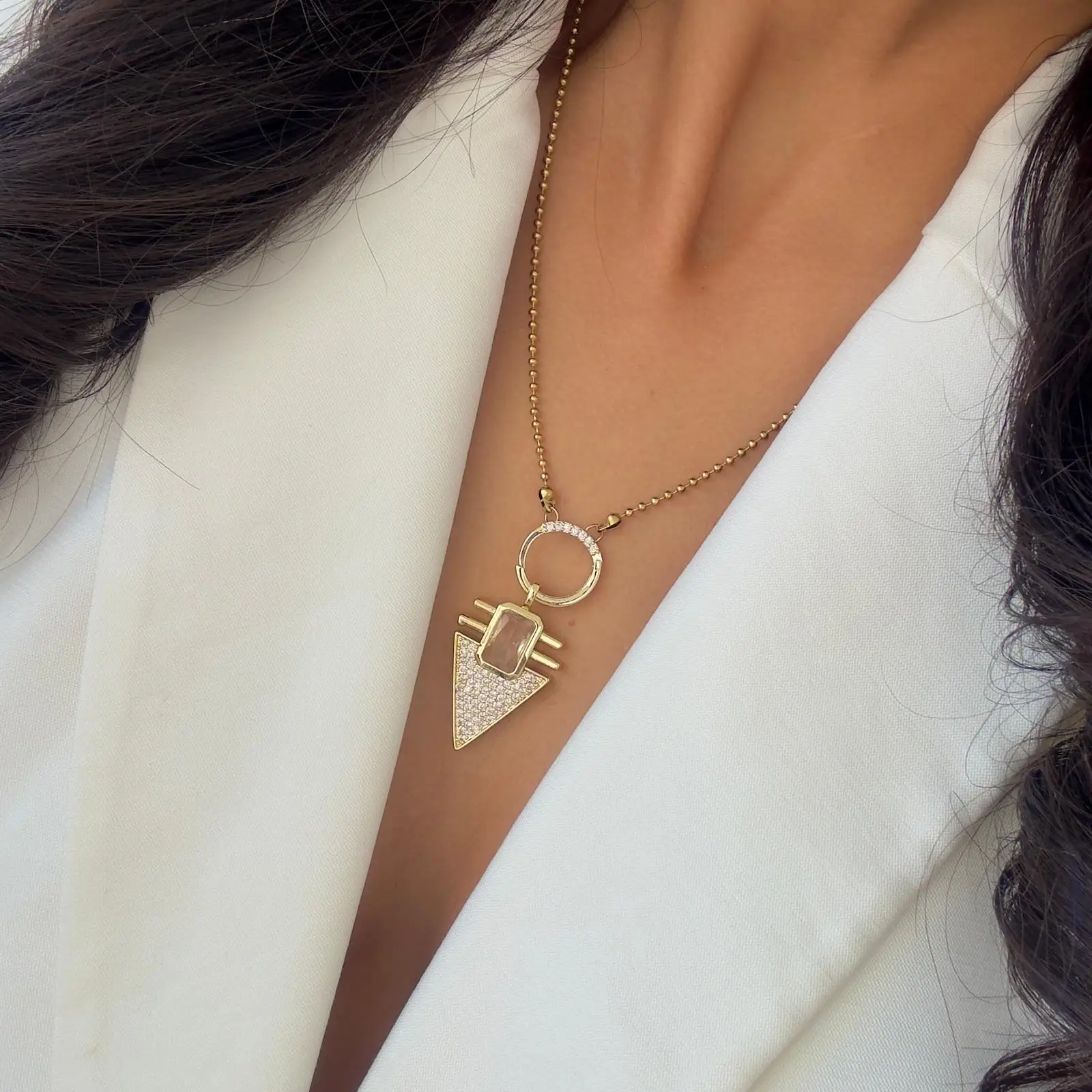 GY0123 Gold Üçgen Taş Detay Kolye