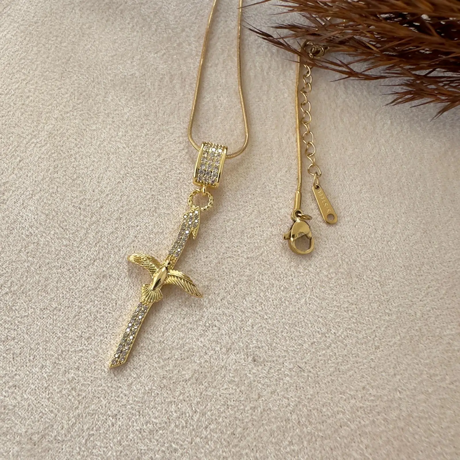 GY0127 Gold Taş Detay Elif Kolye