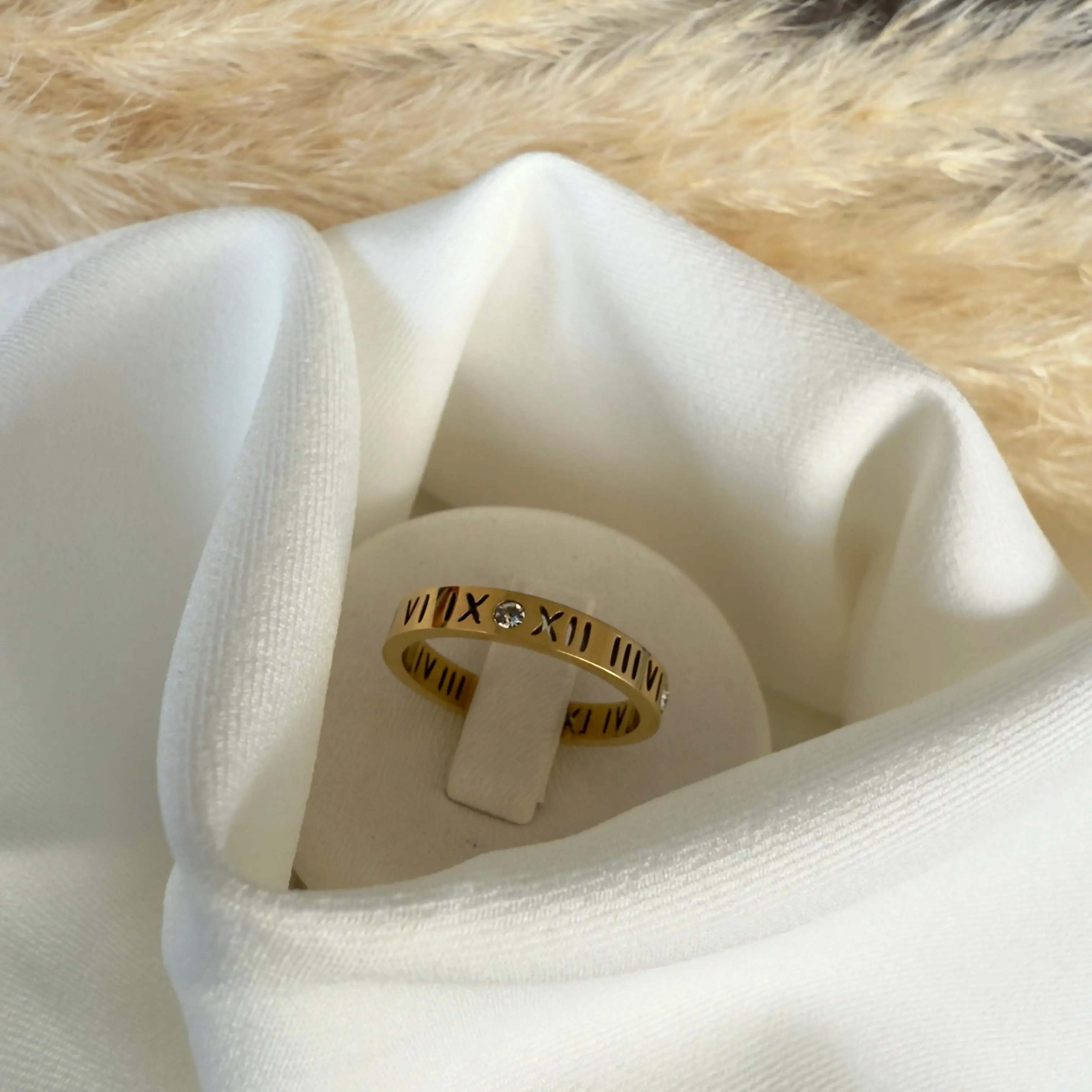 GY0102 Gold Romen Rakamlı Yüzük