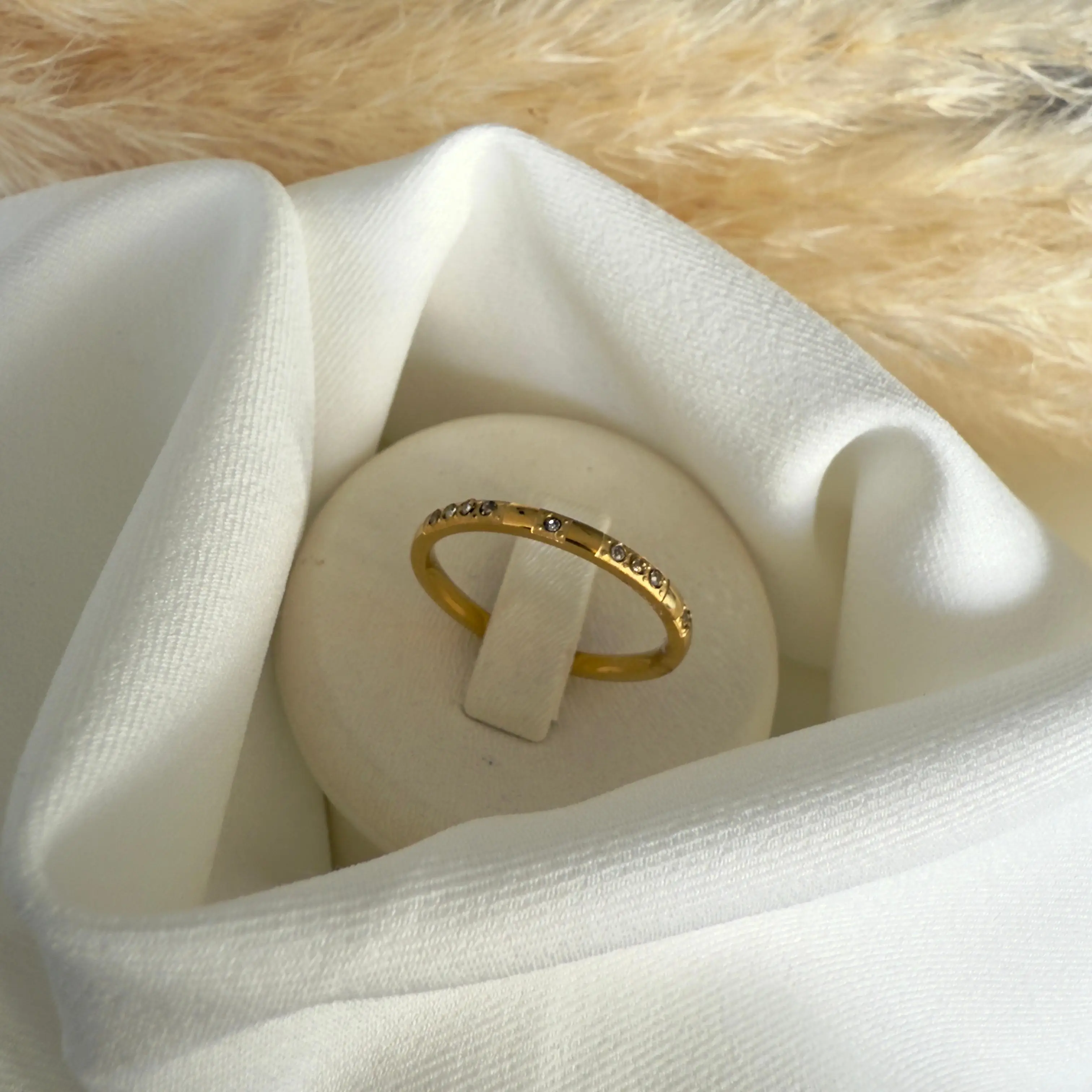 GY0114 Gold Taşlı İnce Yüzük